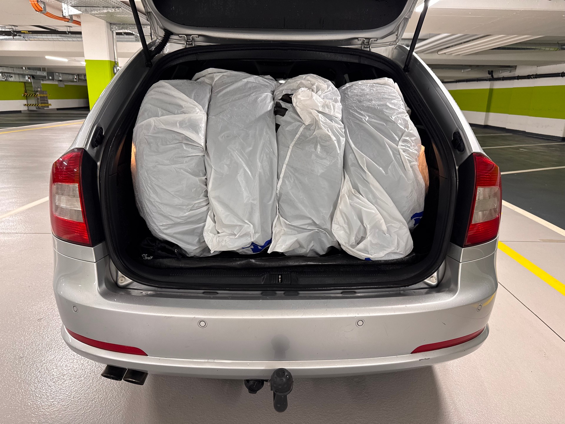 SKODA Octavia Combi 2.0 TSI RS-image-9