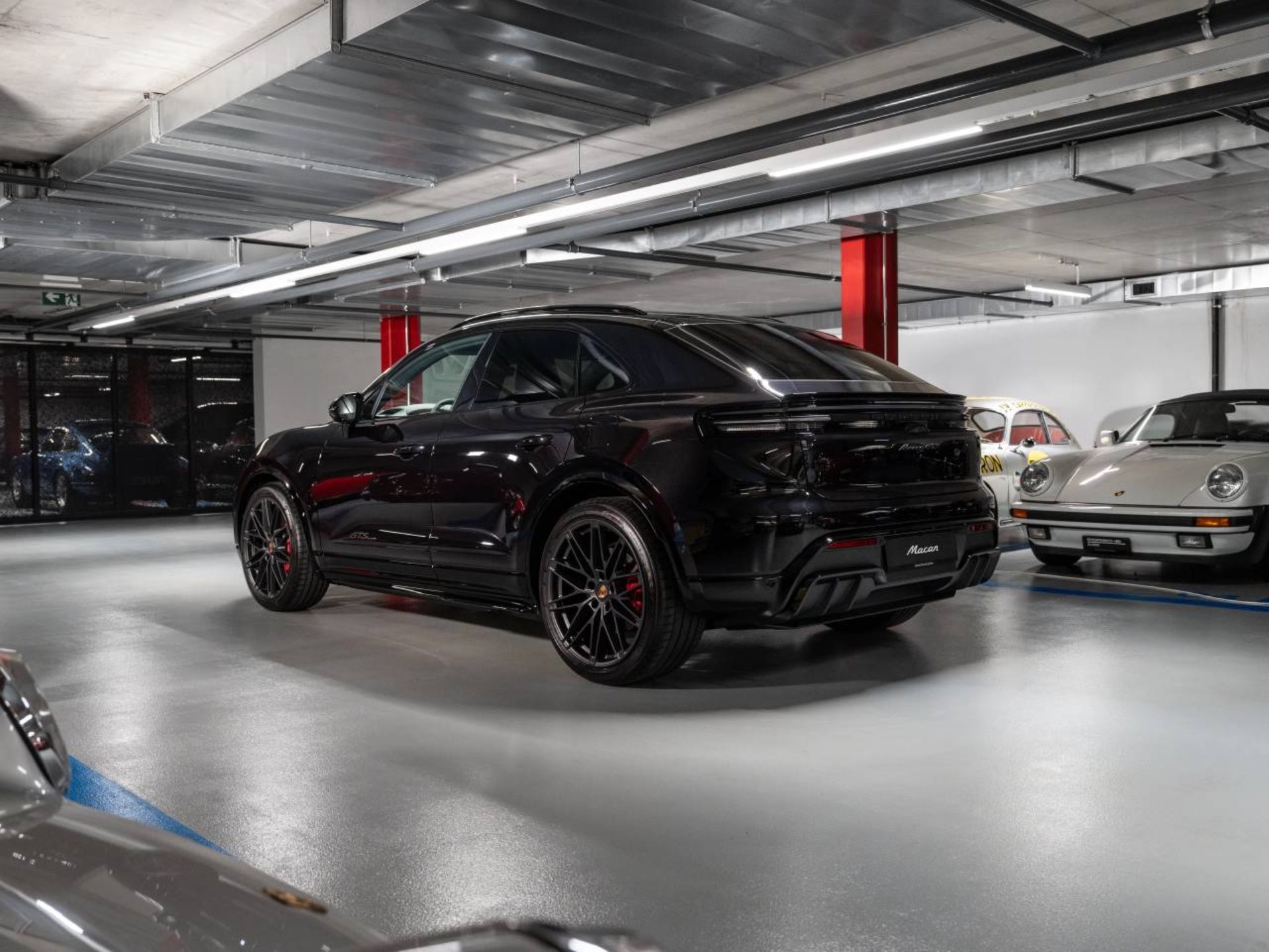 PORSCHE Macan GTS-image-2
