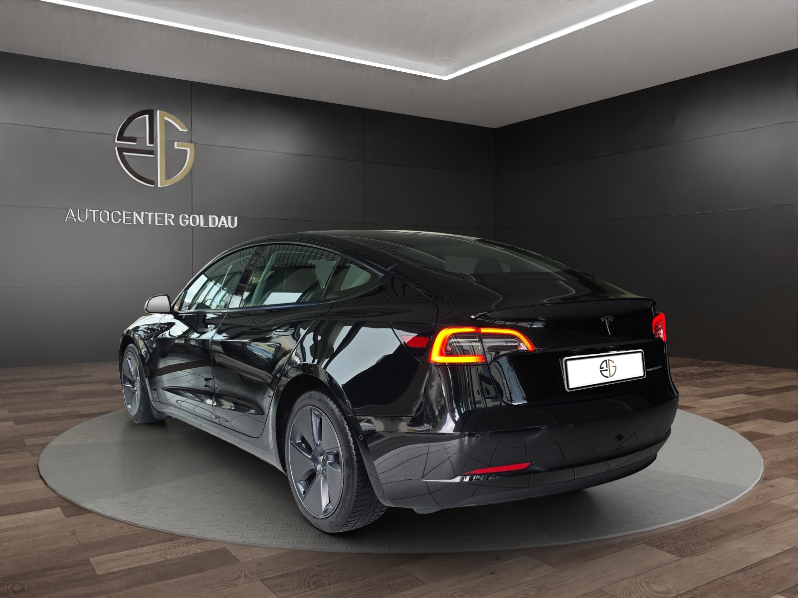 TESLA Model 3 Long Range Dual Motor AWD-image-1