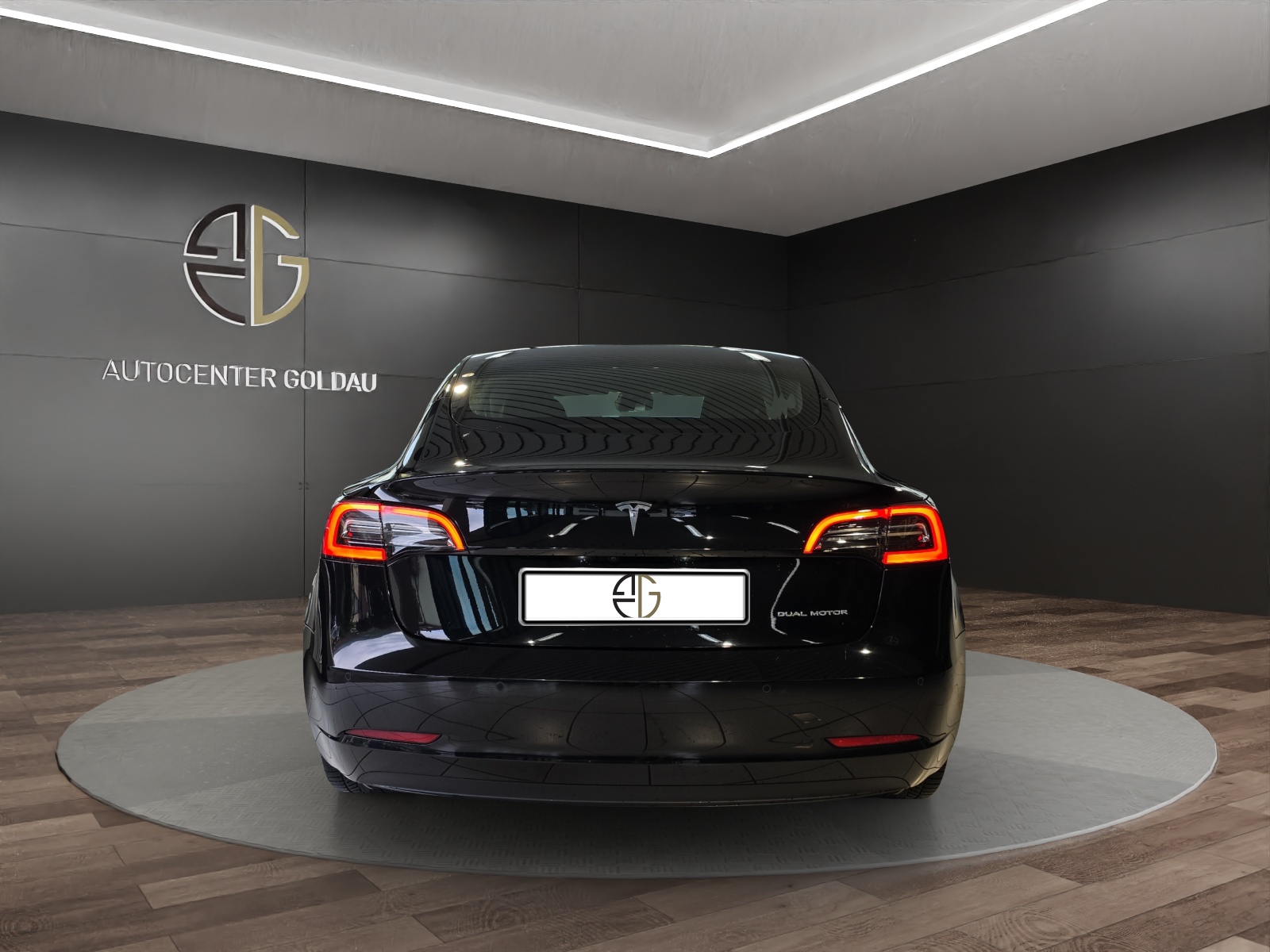 TESLA Model 3 Long Range Dual Motor AWD-image-2