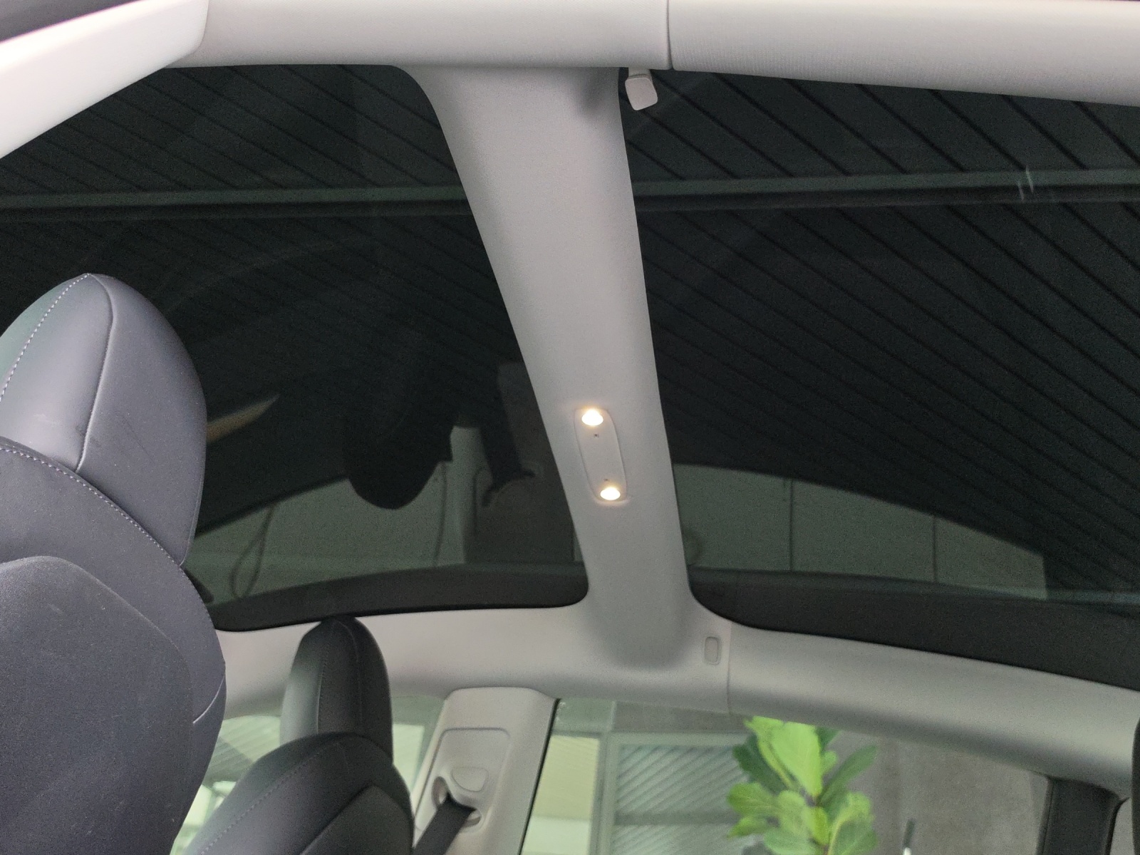 TESLA Model 3 Long Range Dual Motor AWD-image-15