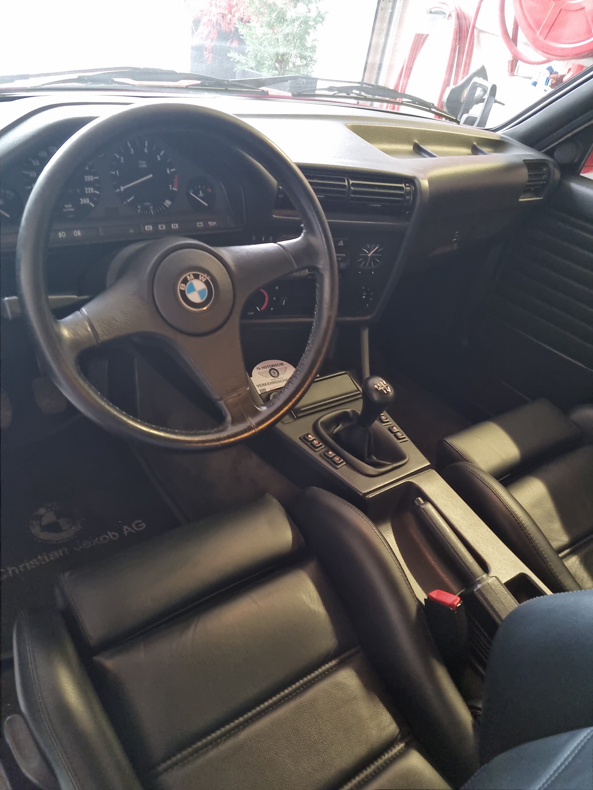 BMW 325 i-image-3