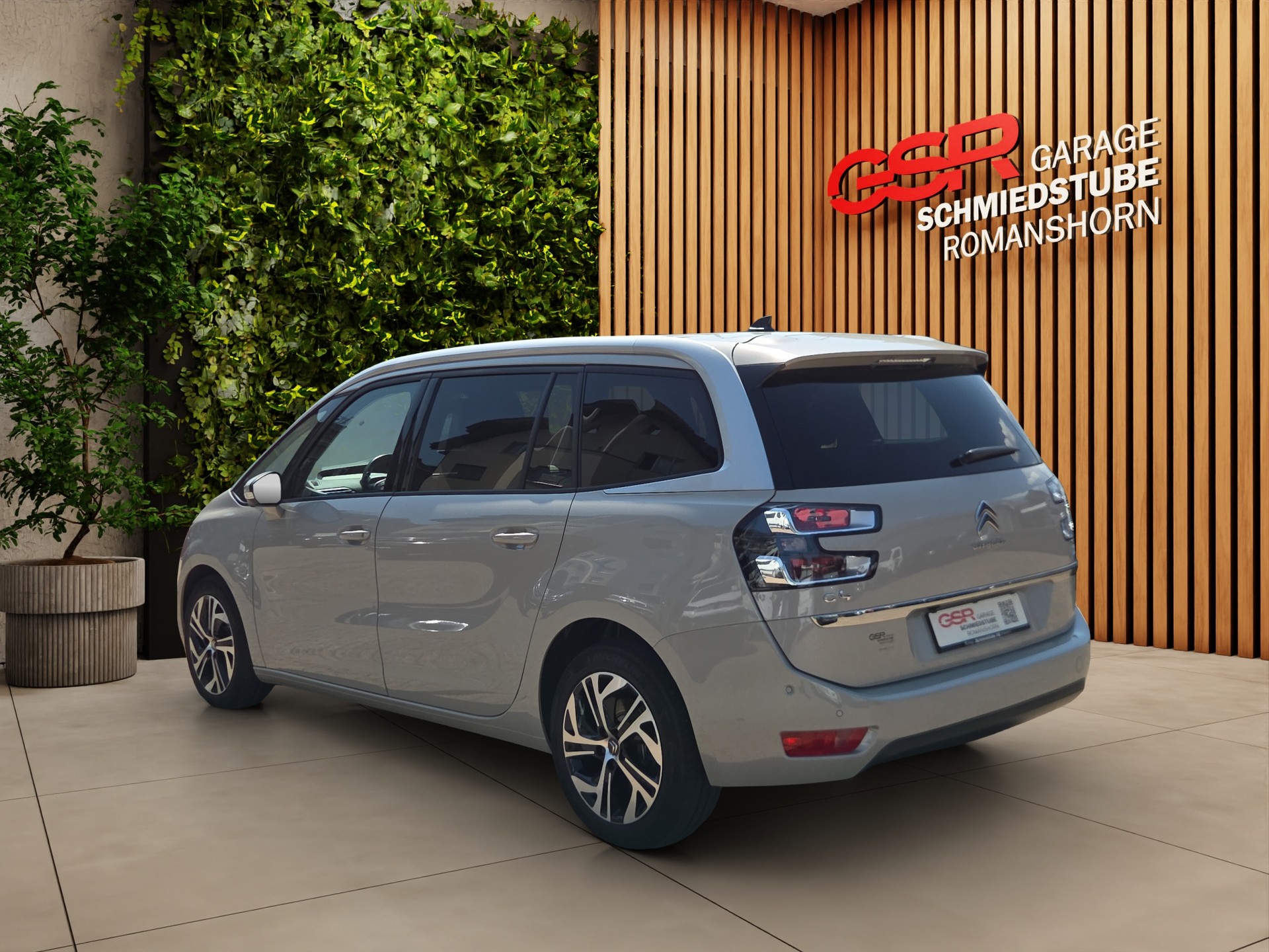 CITROEN Grand C4 Picasso 2.0 BlueHDi Shine EAT6-image-2