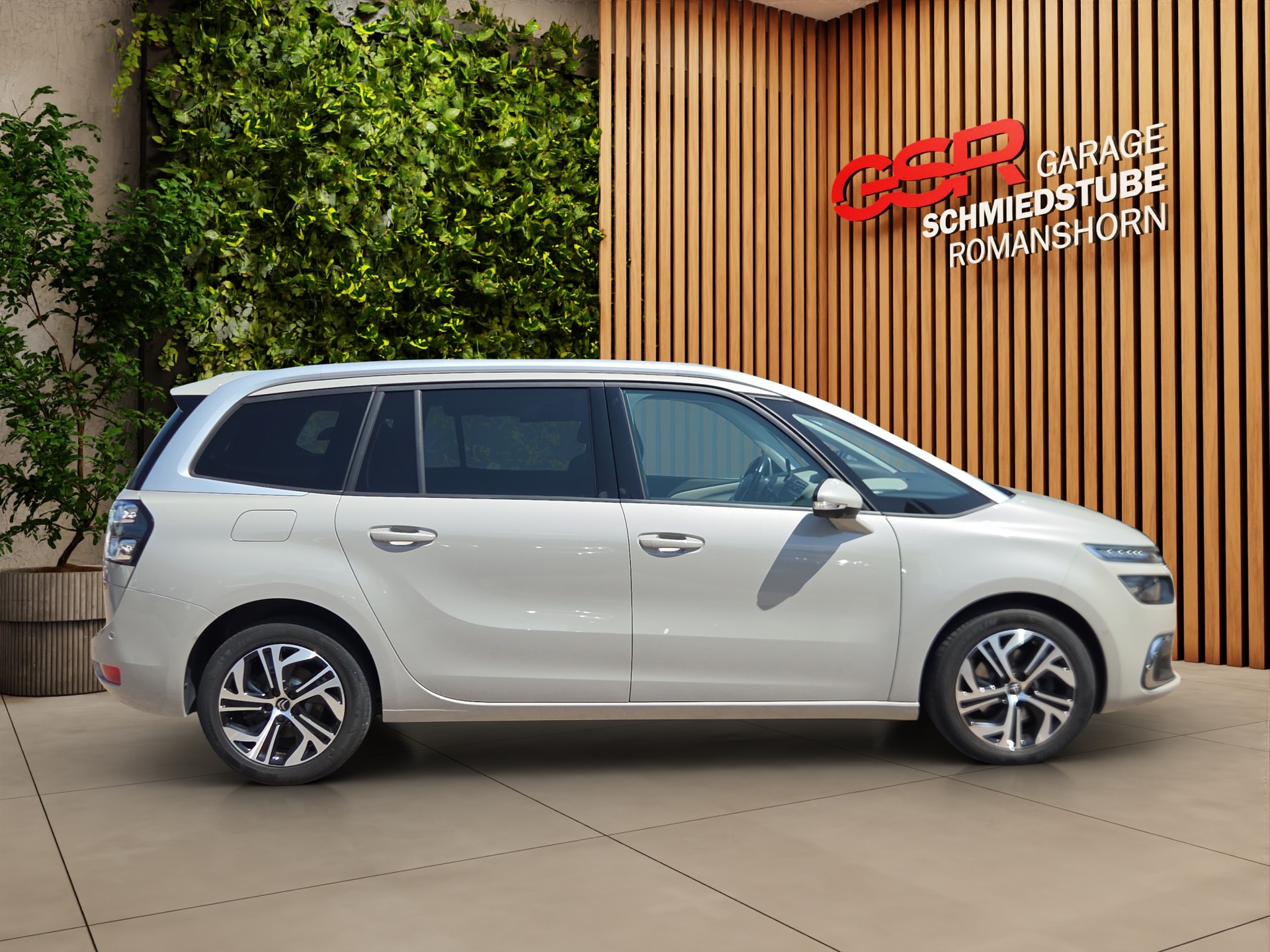 CITROEN Grand C4 Picasso 2.0 BlueHDi Shine EAT6-image-5