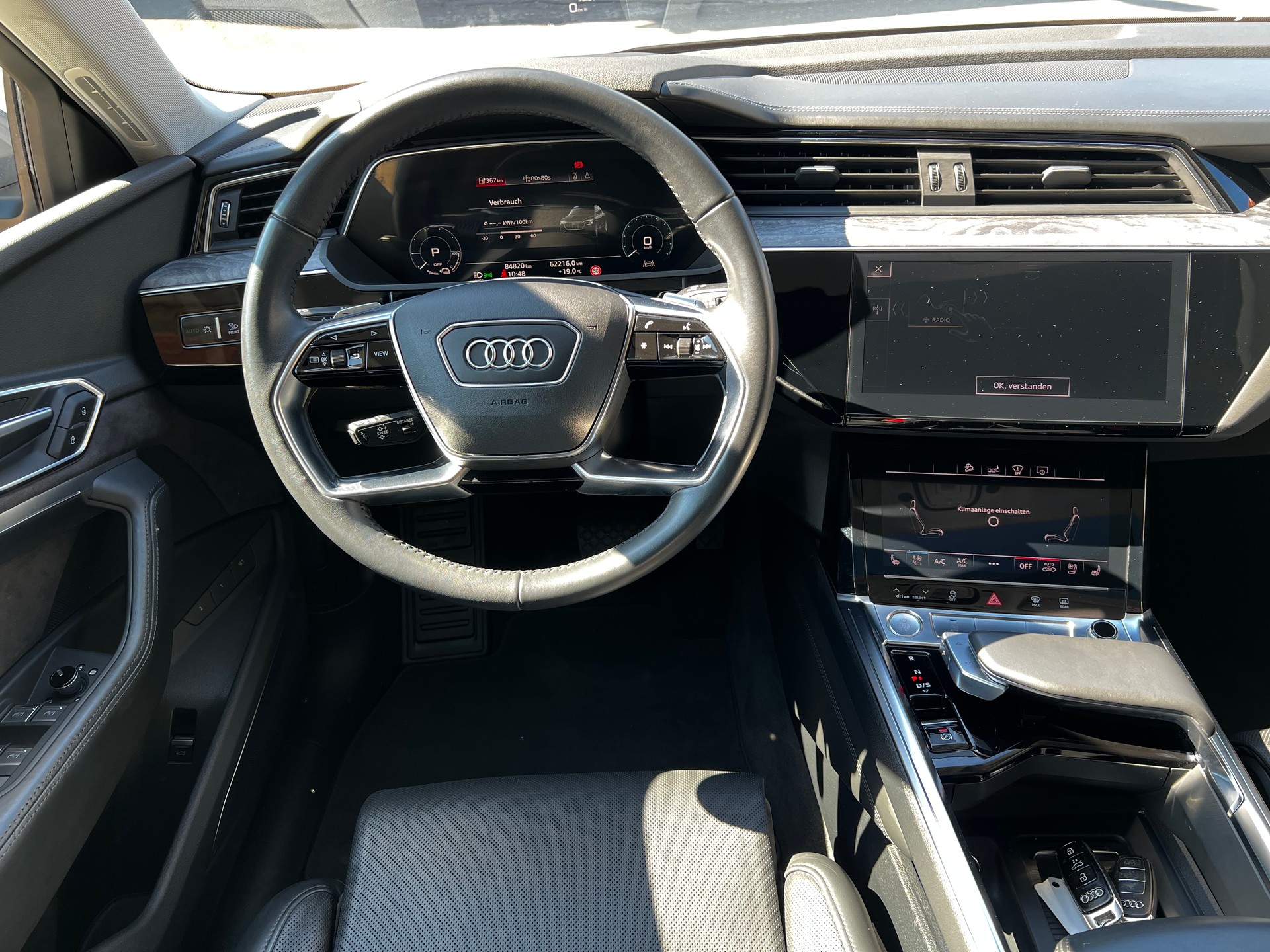 AUDI e-tron 55 quattro // SoH 97.7% // Matrix / Massagesitz / HUD / Pano / ufm.-image-20