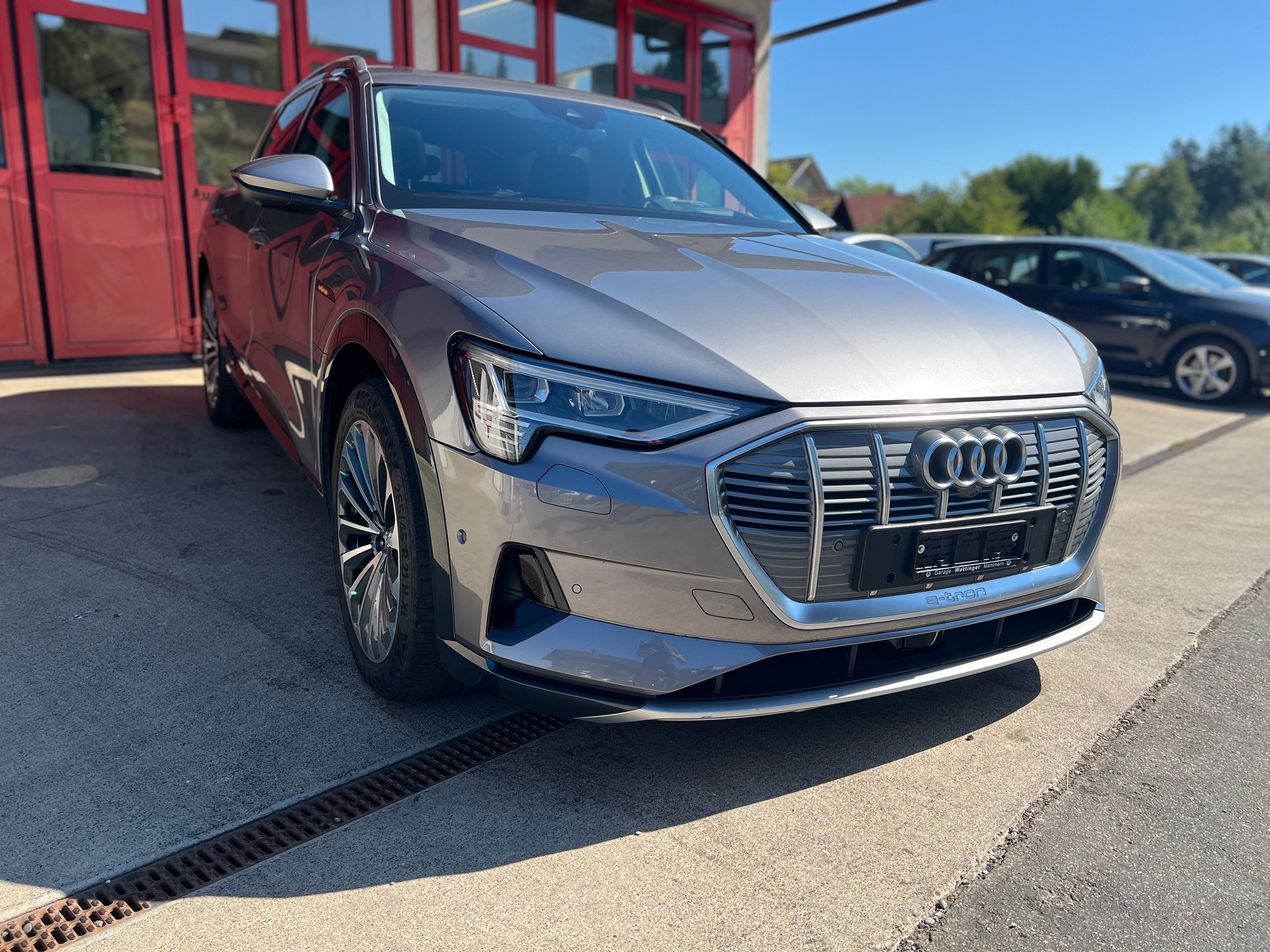 AUDI e-tron 55 quattro // SoH 97.7% // Matrix / Massagesitz / HUD / Pano / ufm.-image-8
