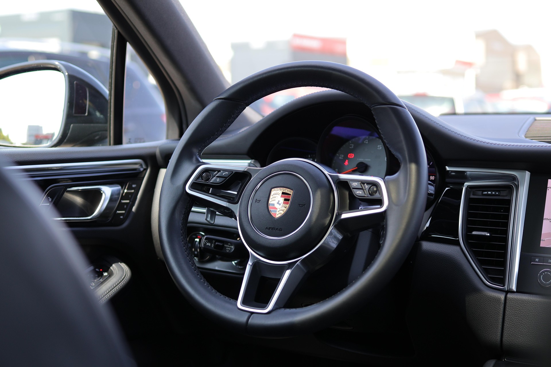 PORSCHE Macan 3.0 V6 S * LUFTFEDERUNG * 360° KAMERA * PANORAMADACH * BOSE SOUNDSYSTEM *-image-18