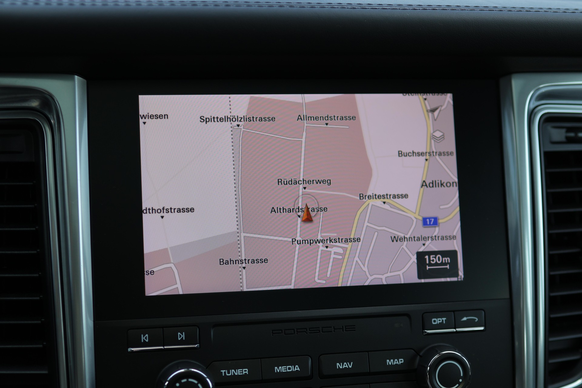 PORSCHE Macan 3.0 V6 S * LUFTFEDERUNG * 360° KAMERA * PANORAMADACH * BOSE SOUNDSYSTEM *-image-25