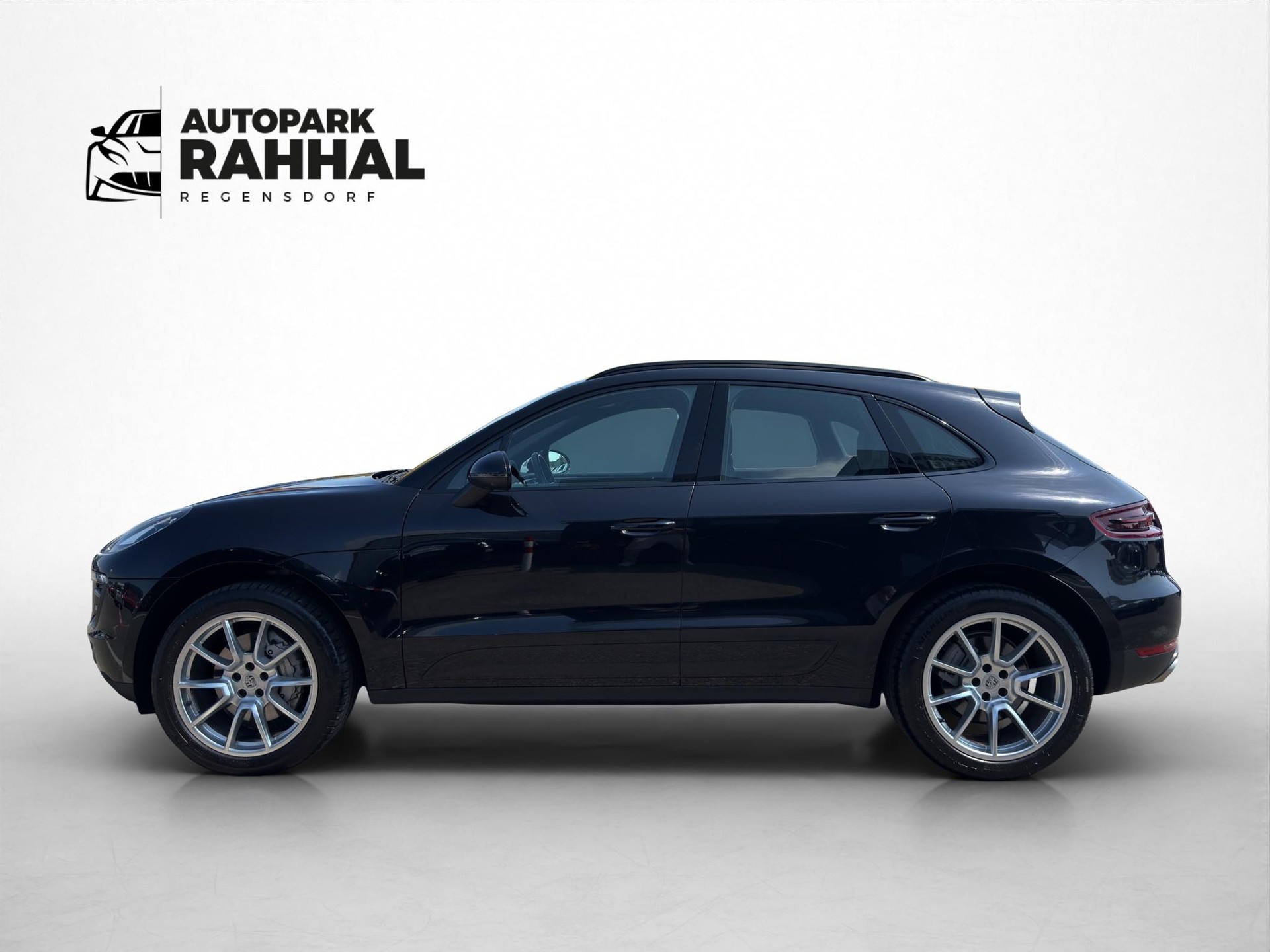PORSCHE Macan 3.0 V6 S * LUFTFEDERUNG * 360° KAMERA * PANORAMADACH * BOSE SOUNDSYSTEM *-image-9