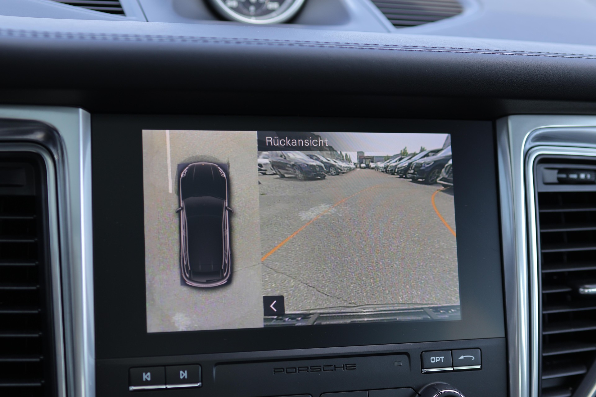 PORSCHE Macan 3.0 V6 S * LUFTFEDERUNG * 360° KAMERA * PANORAMADACH * BOSE SOUNDSYSTEM *-image-22