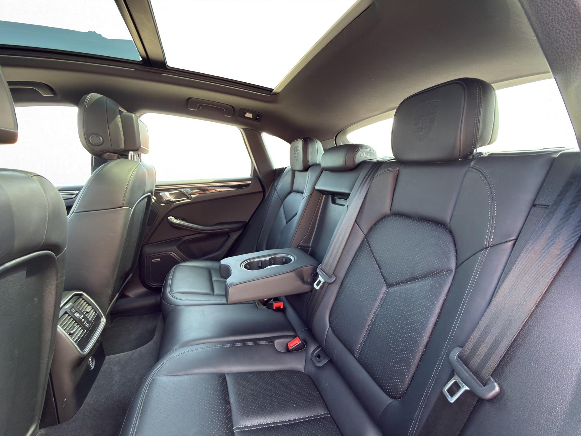 PORSCHE Macan 3.0 V6 S * LUFTFEDERUNG * 360° KAMERA * PANORAMADACH * BOSE SOUNDSYSTEM *-image-26
