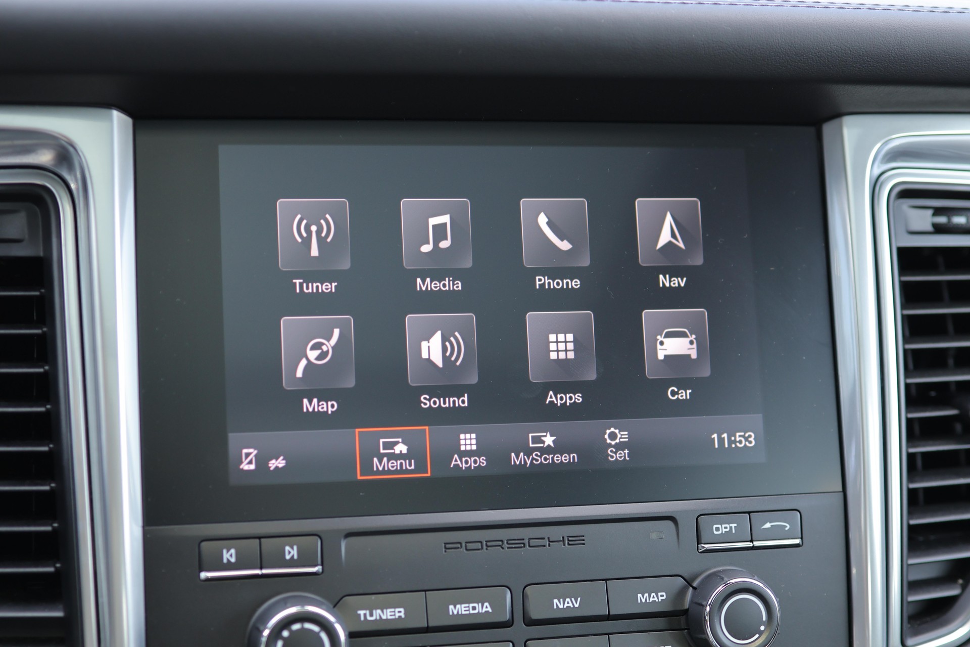 PORSCHE Macan 3.0 V6 S * LUFTFEDERUNG * 360° KAMERA * PANORAMADACH * BOSE SOUNDSYSTEM *-image-24