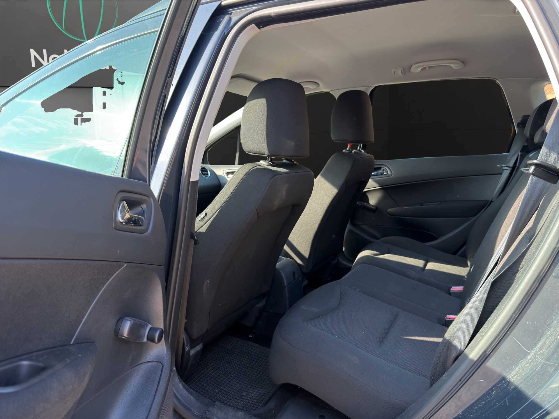 PEUGEOT 308 SW 1.6 HDI Trendy-image-13