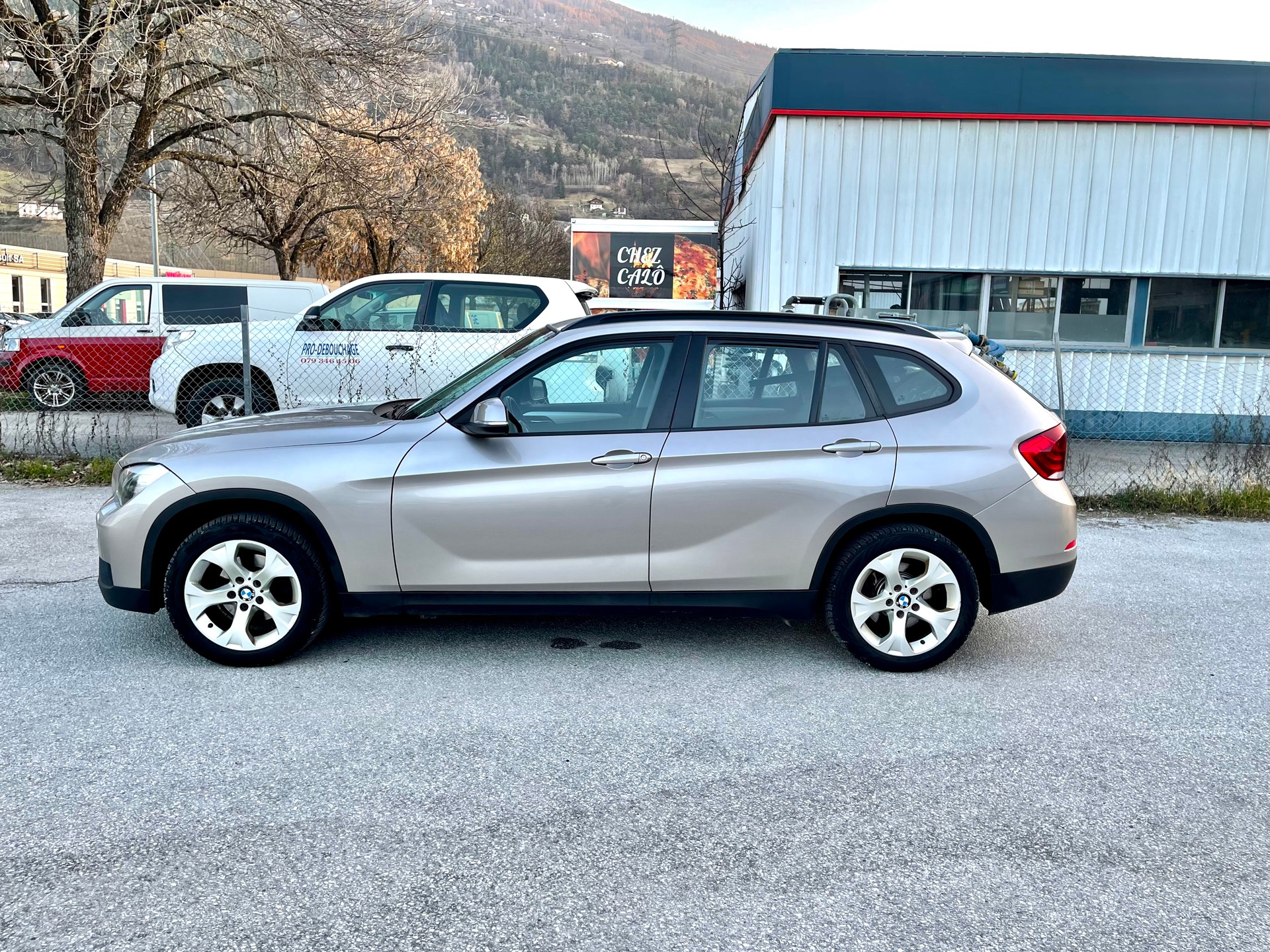 BMW X1 xDrive 18d Sport Line-image-8