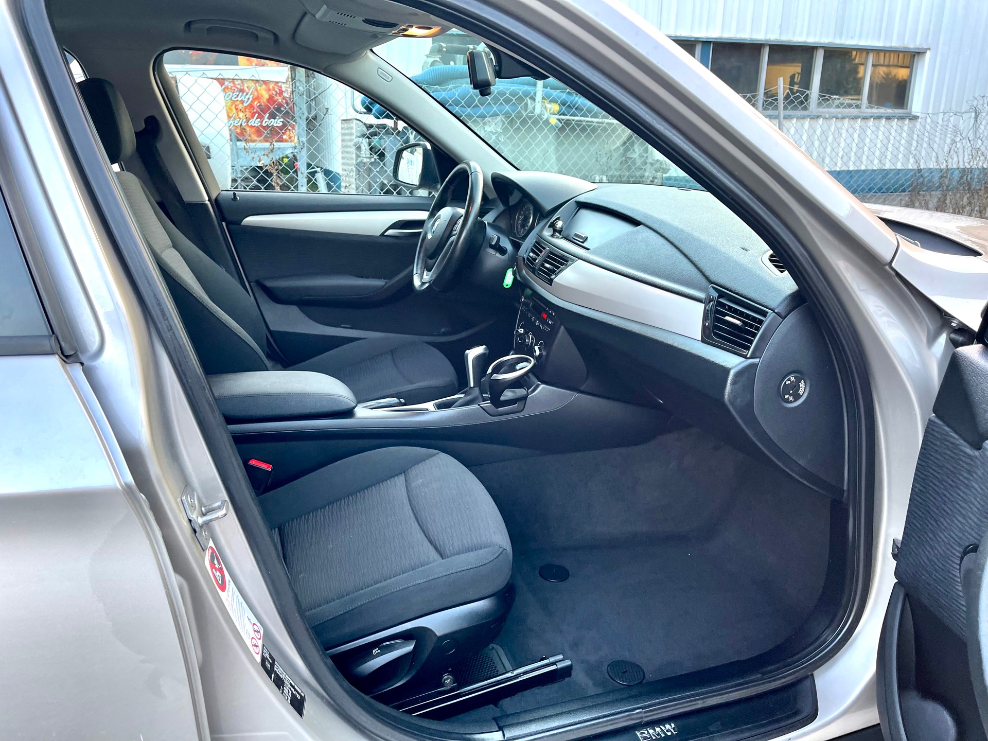 BMW X1 xDrive 18d Sport Line-image-15