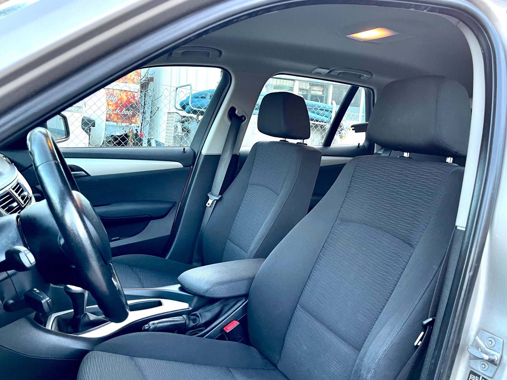 BMW X1 xDrive 18d Sport Line-image-19