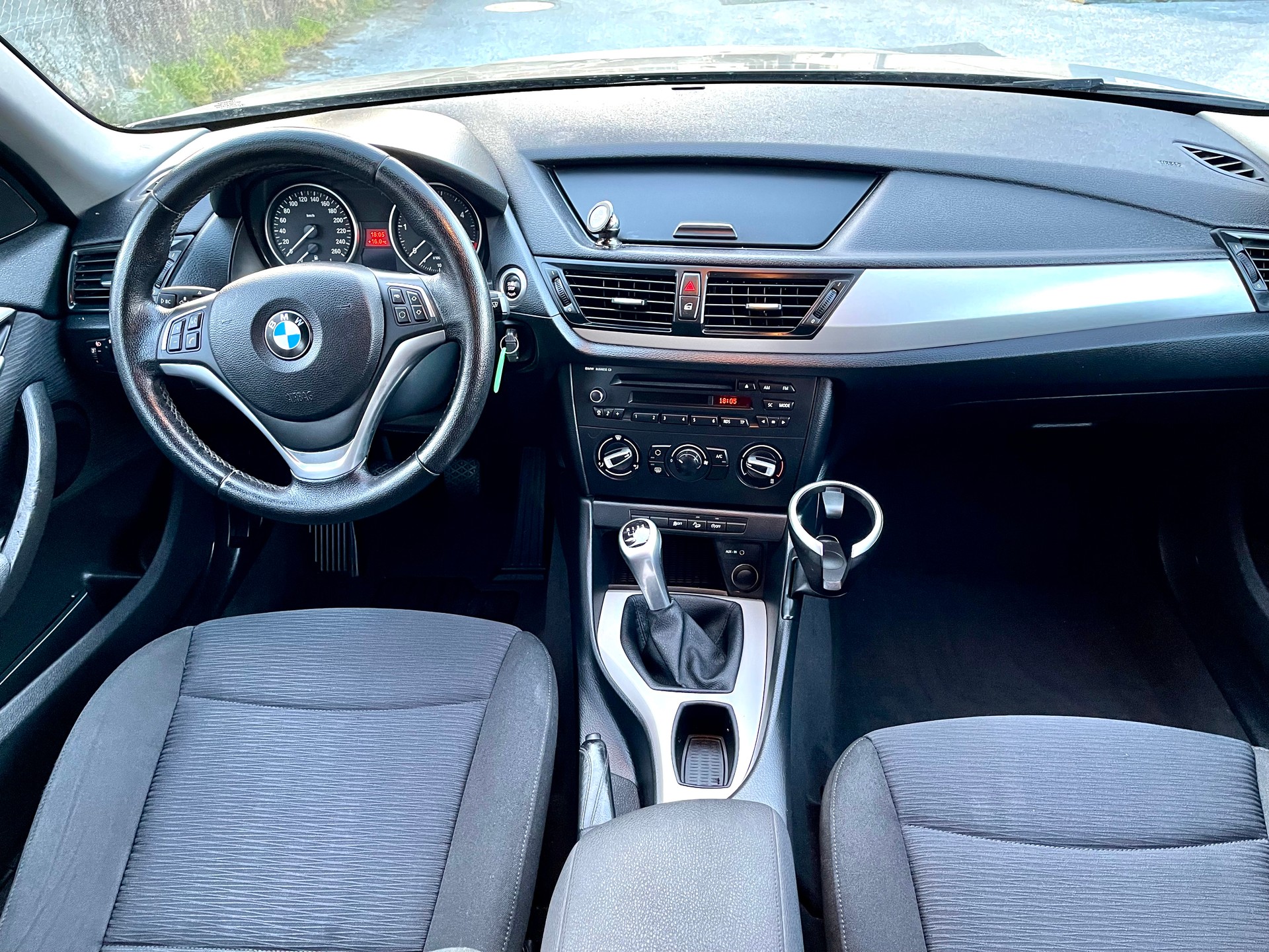 BMW X1 xDrive 18d Sport Line-image-1
