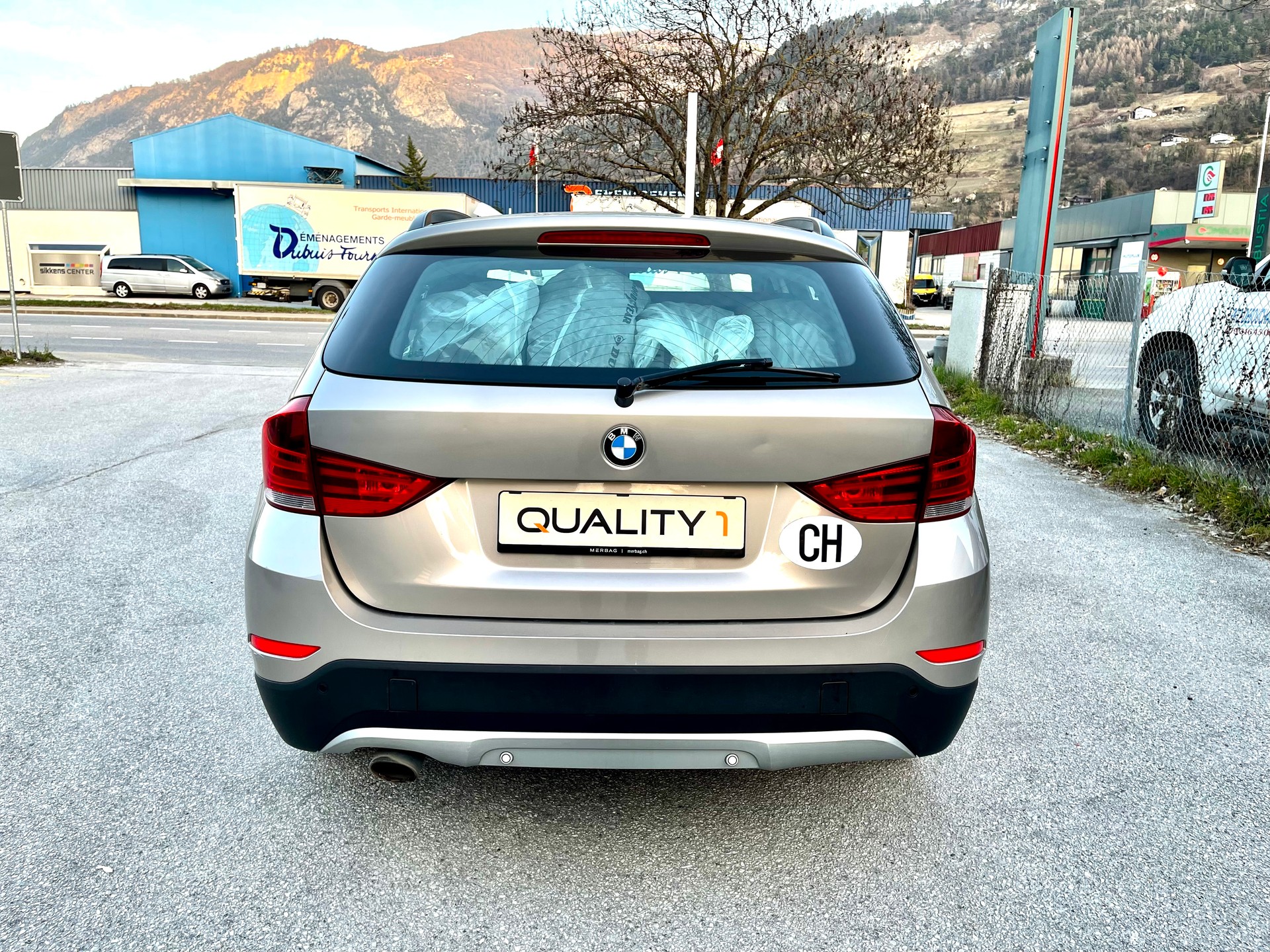 BMW X1 xDrive 18d Sport Line-image-3