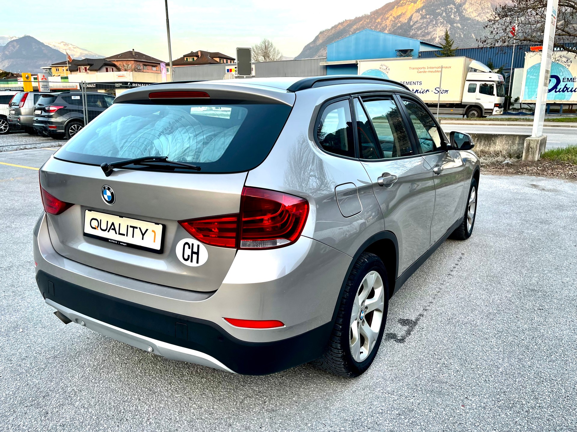 BMW X1 xDrive 18d Sport Line-image-5