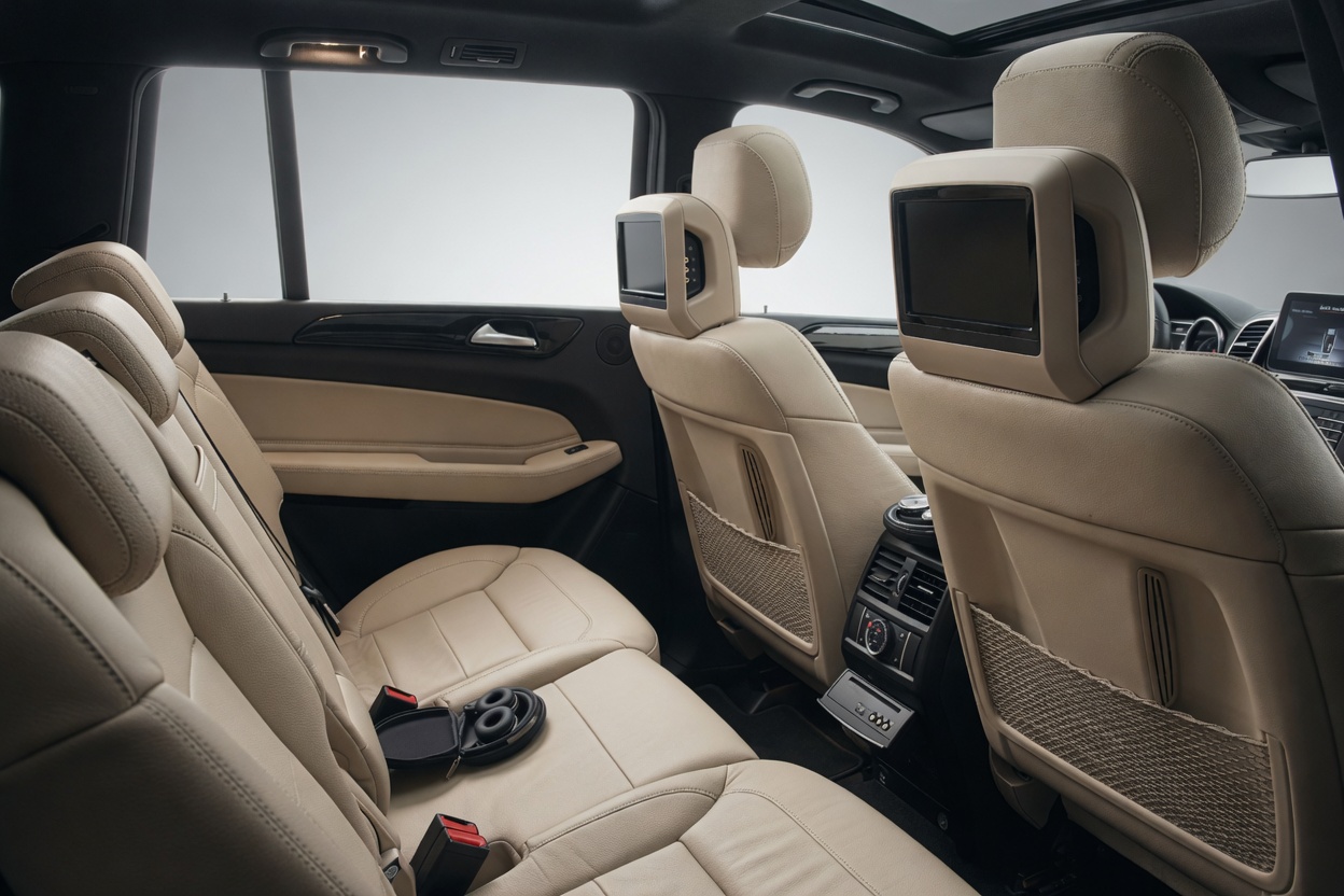 MERCEDES-BENZ GLS 350 d 4Matic 9G-TRONIC-image-12