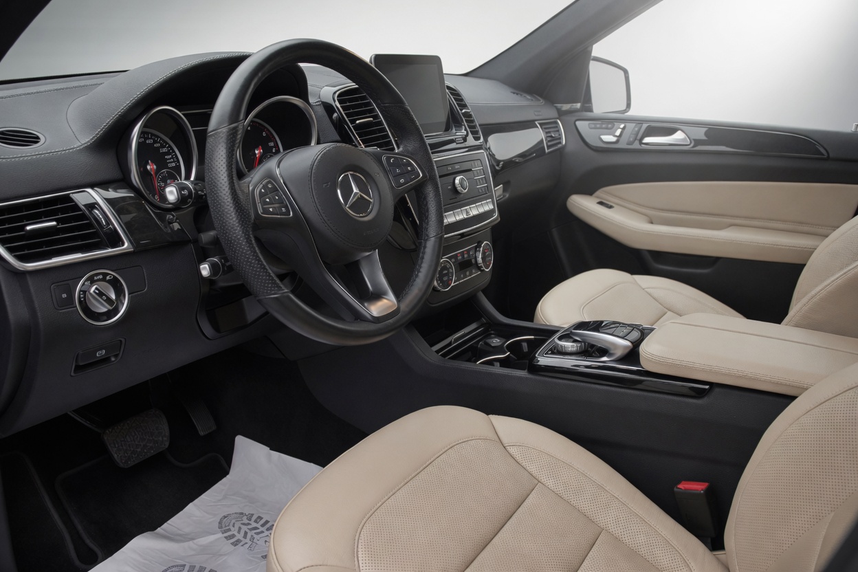 MERCEDES-BENZ GLS 350 d 4Matic 9G-TRONIC-image-8