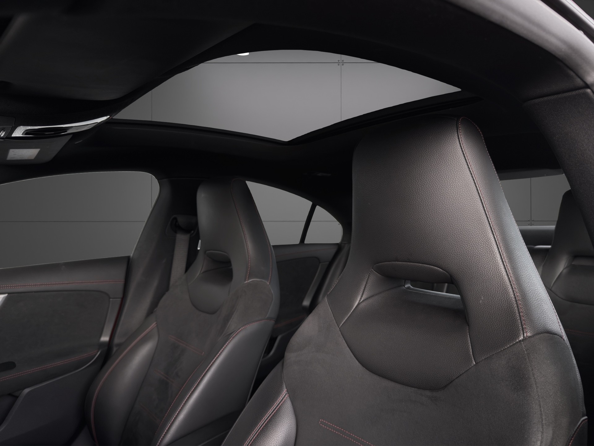 MERCEDES-BENZ CLA 220 AMG Line 7G-DCT-image-8