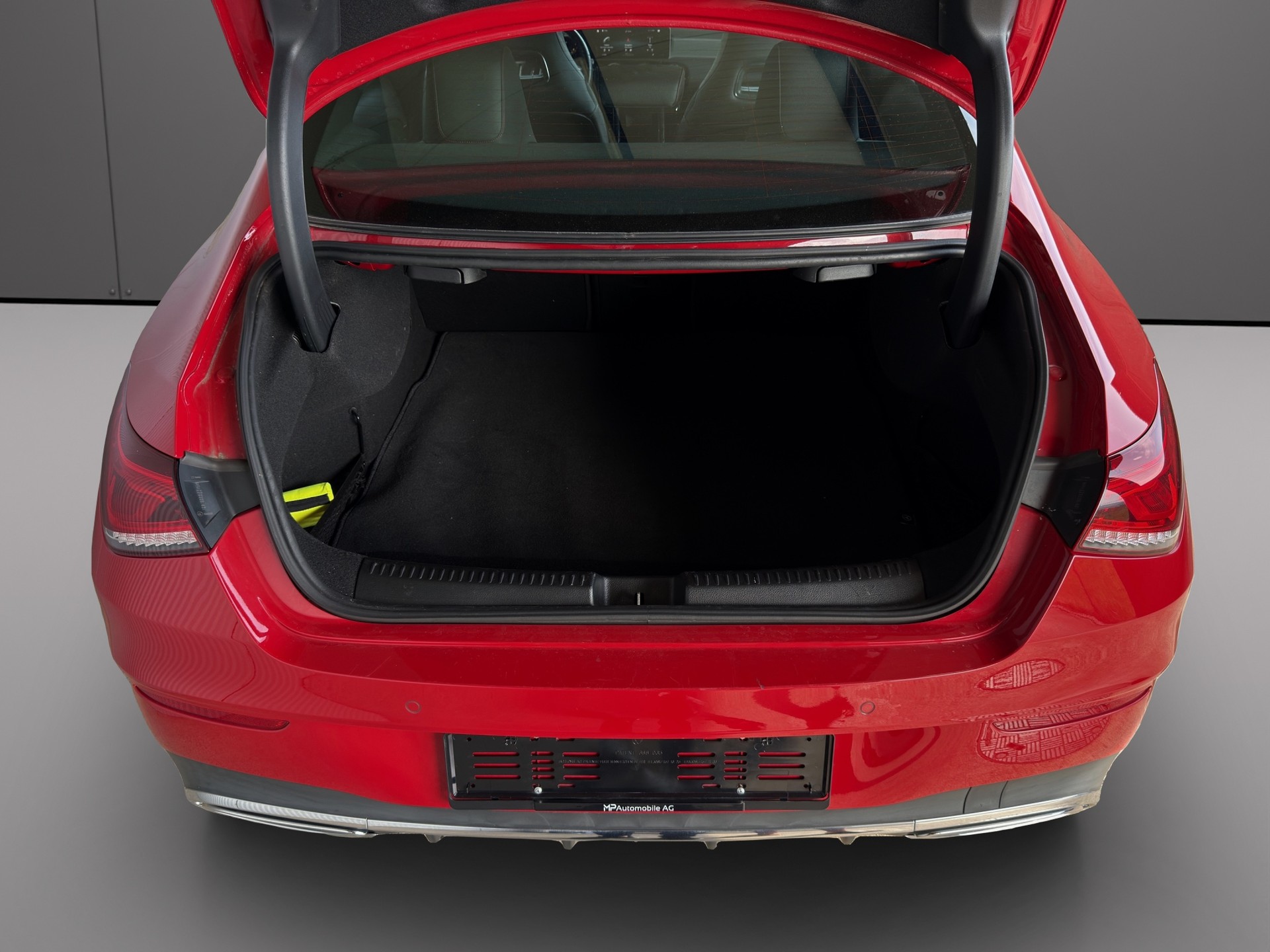 MERCEDES-BENZ CLA 220 AMG Line 7G-DCT-showroom-element-3