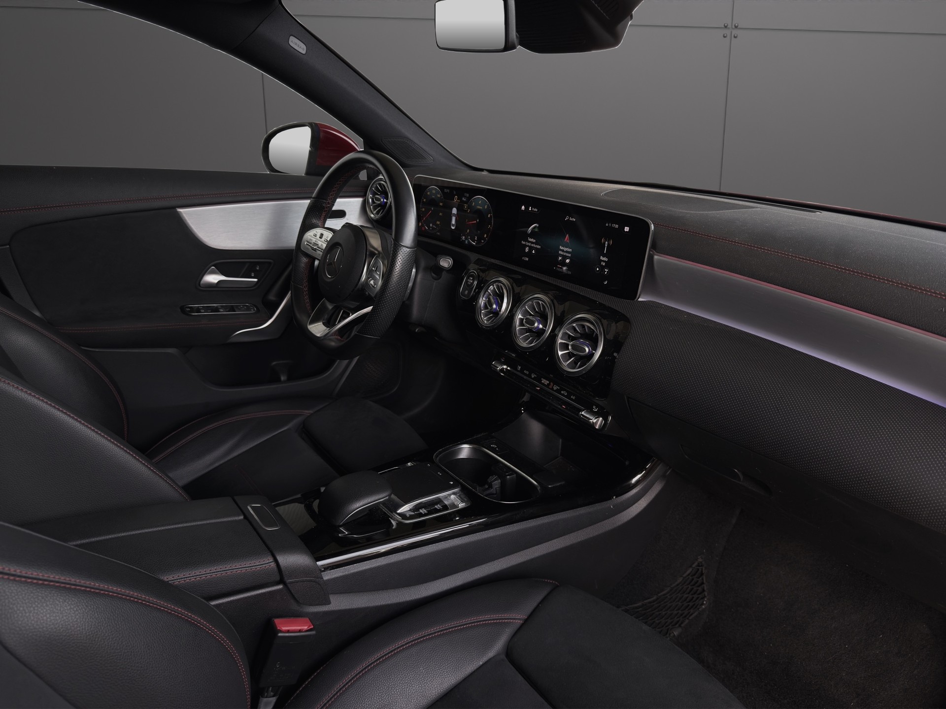 MERCEDES-BENZ CLA 220 AMG Line 7G-DCT-image-11