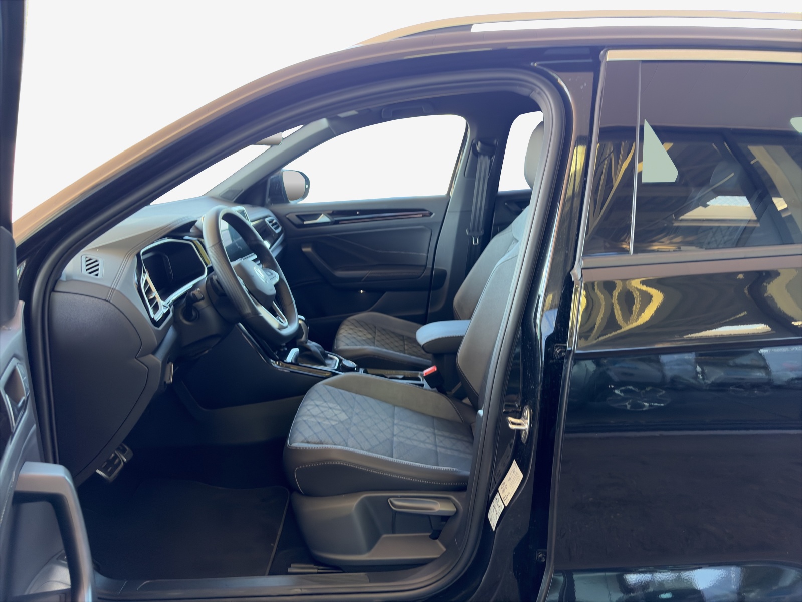 VW T-Roc 2.0 TSI R-Line DSG 4Motion-image-7