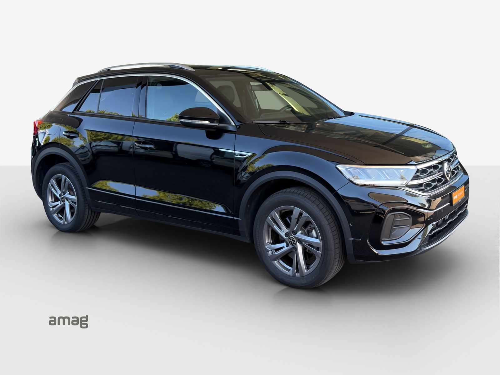 VW T-Roc 2.0 TSI R-Line DSG 4Motion-image-5