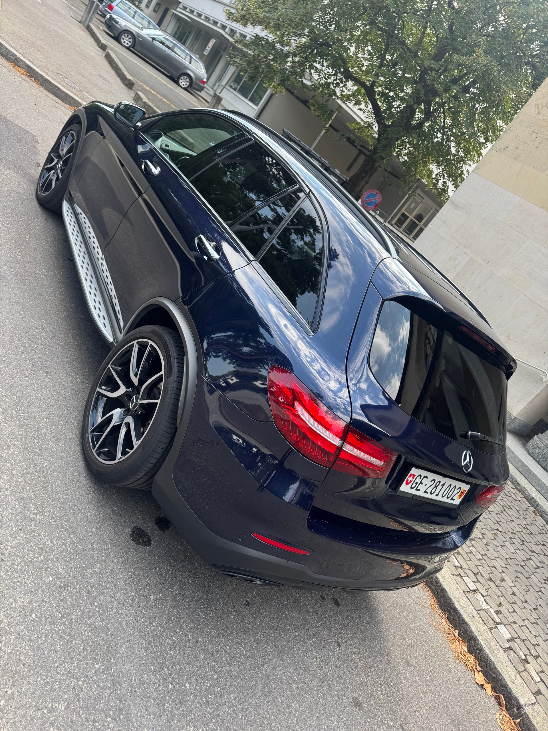MERCEDES-BENZ GLC 43 AMG 4m-image-3