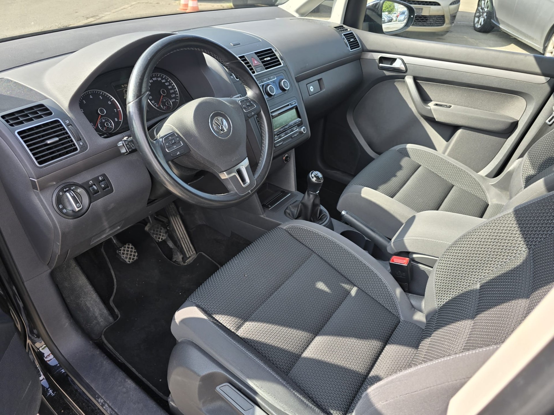 VW Touran 1.4 TSI Comfortline-image-9