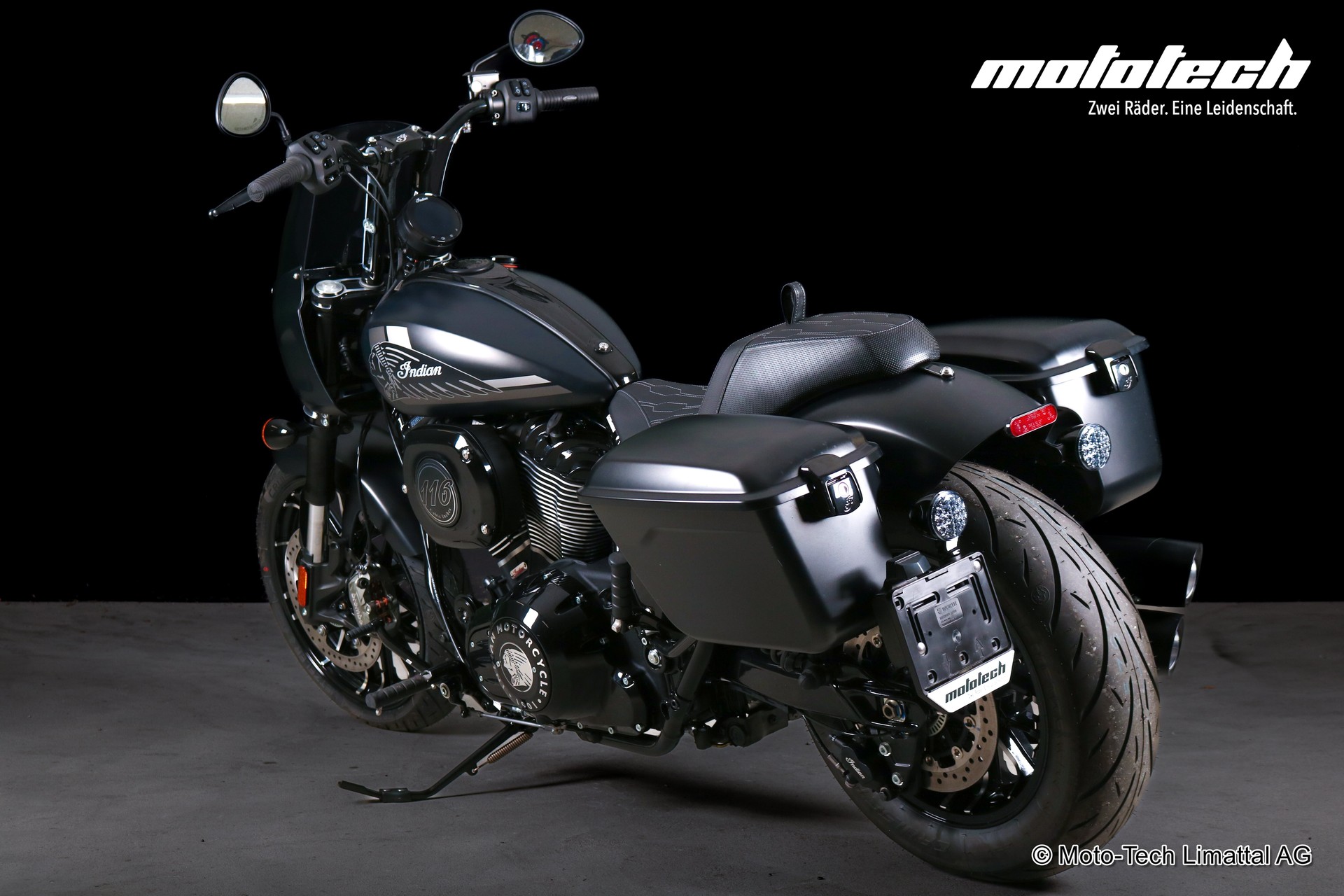 INDIAN Sport Chief RT-showroom-element-3
