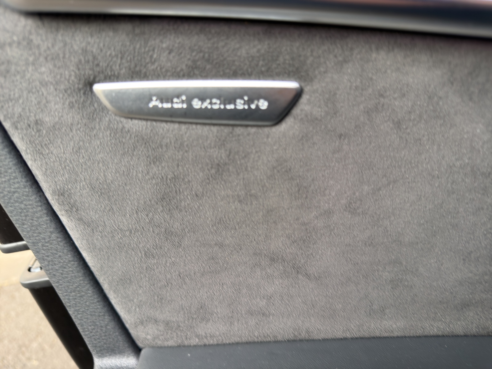 AUDI RS6 Audi Exclusive *305km/h* Avant 4.0 TFSI V8 quattro-image-26