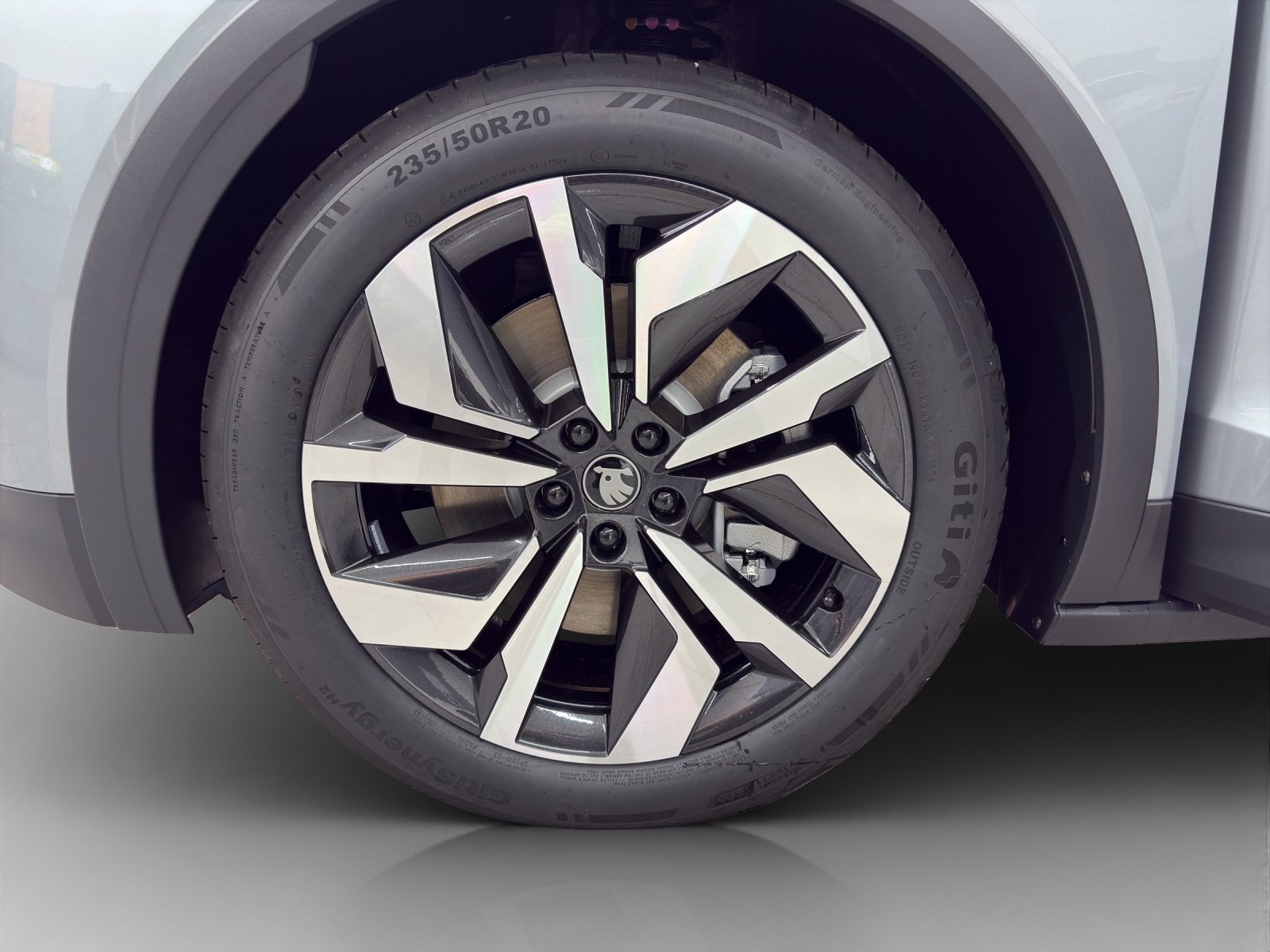 SKODA Elroq 85 Sportline-image-13