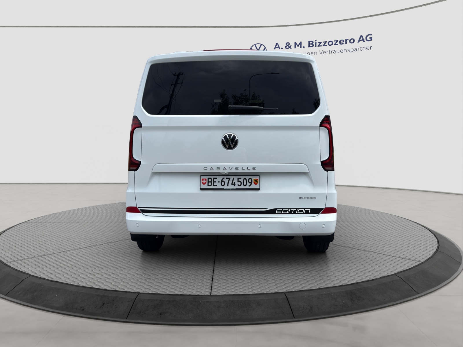 VW Caravelle 2.5TSI eHYBRID 16,5 kWh Life Aut.8-showroom-element-3
