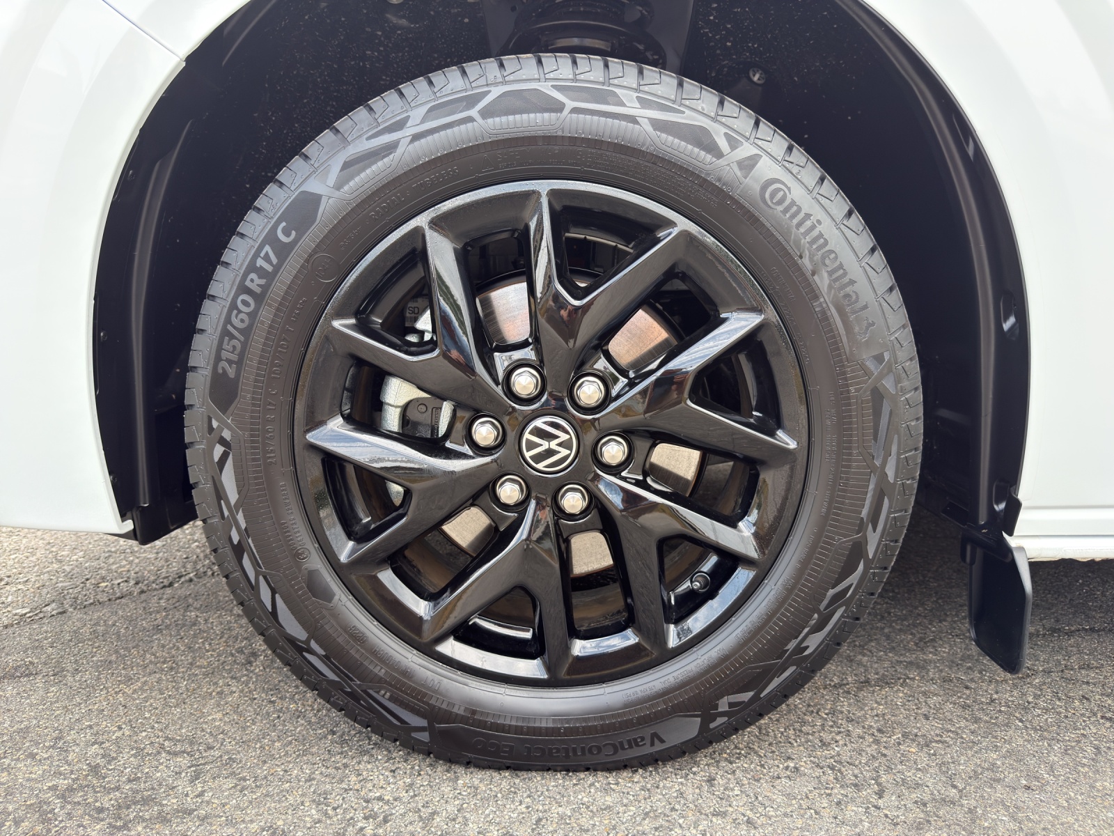 VW Caravelle 2.5TSI eHYBRID 16,5 kWh Life Aut.8-image-18