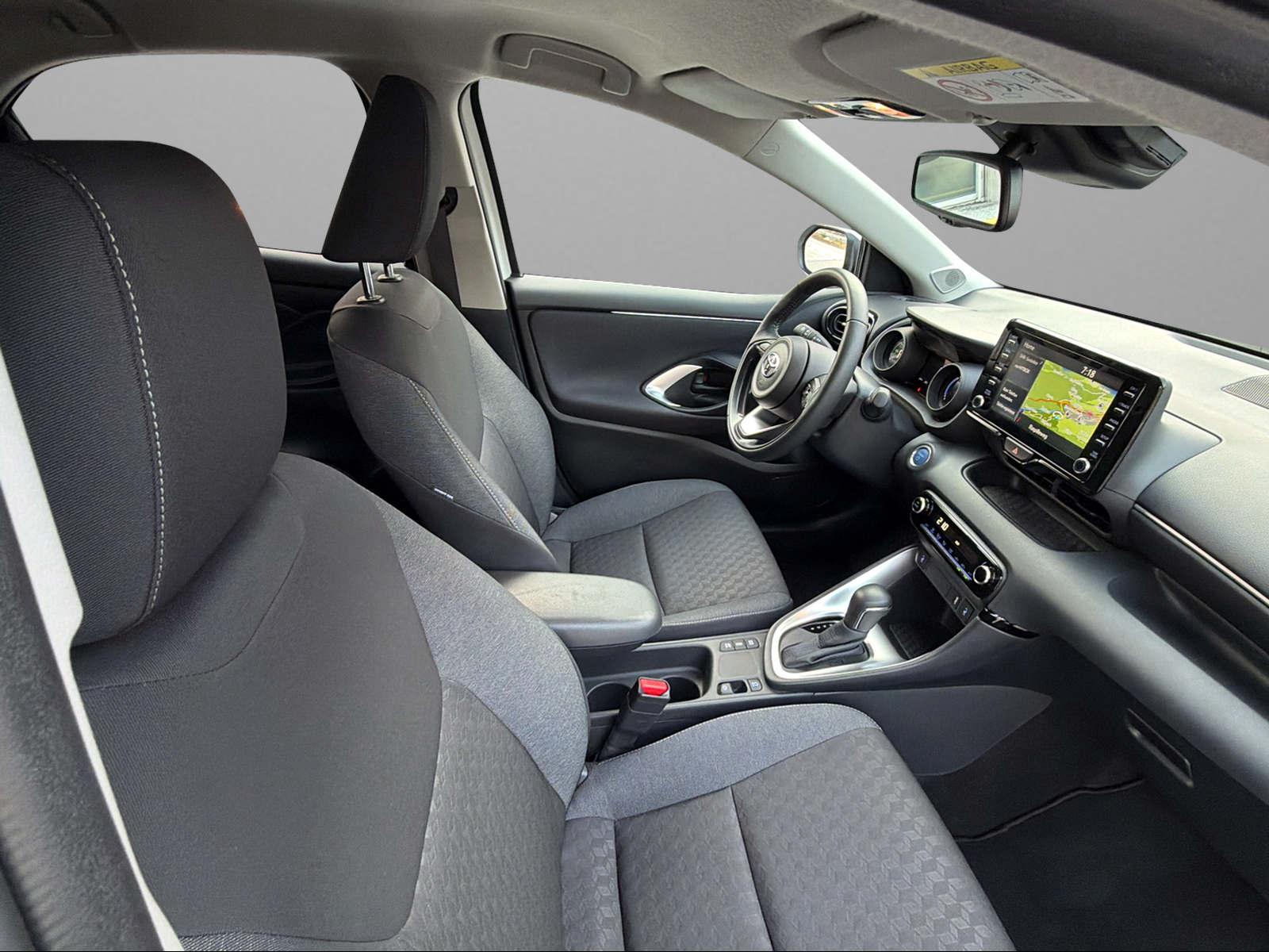 TOYOTA Yaris 1.5 VVT-i HSD Trend-image-6