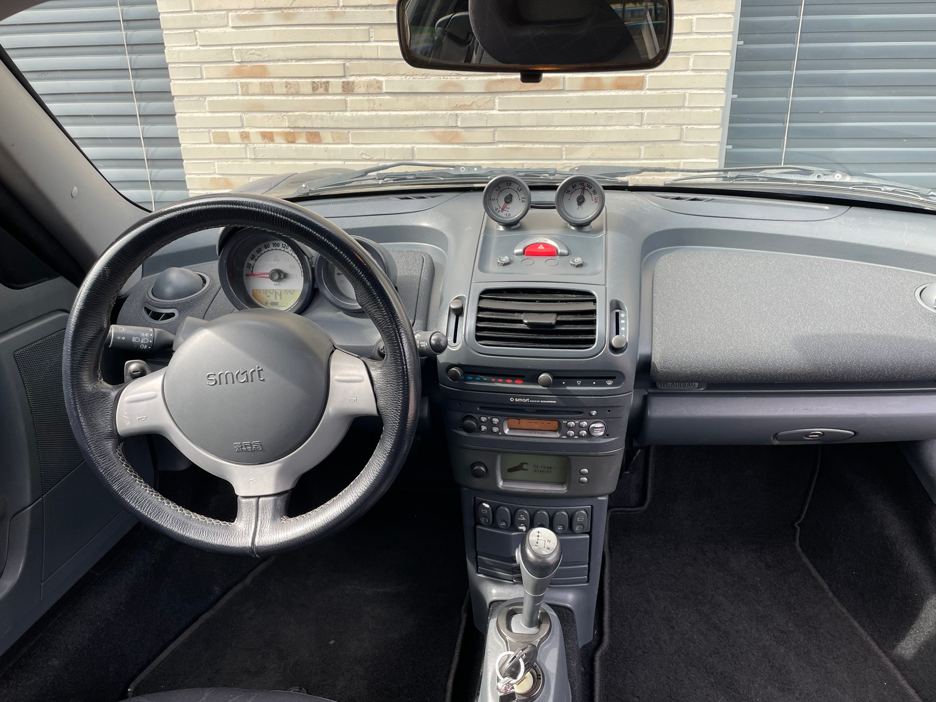 SMART roadster-image-14