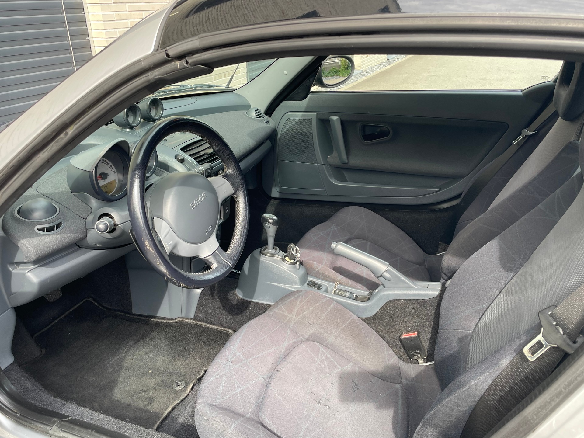 SMART roadster-image-12