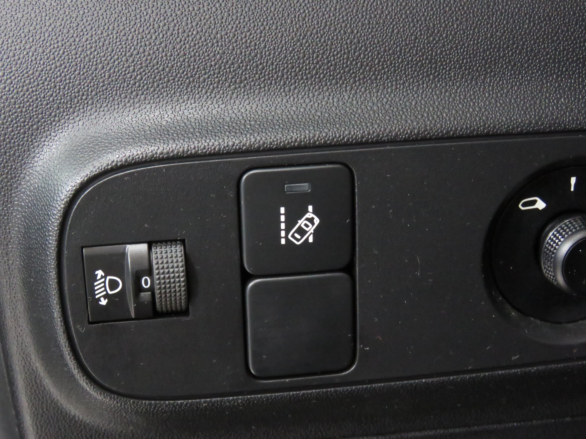 CITROEN C3 1.2i PureTech Shine EAT (Automat)-image-20