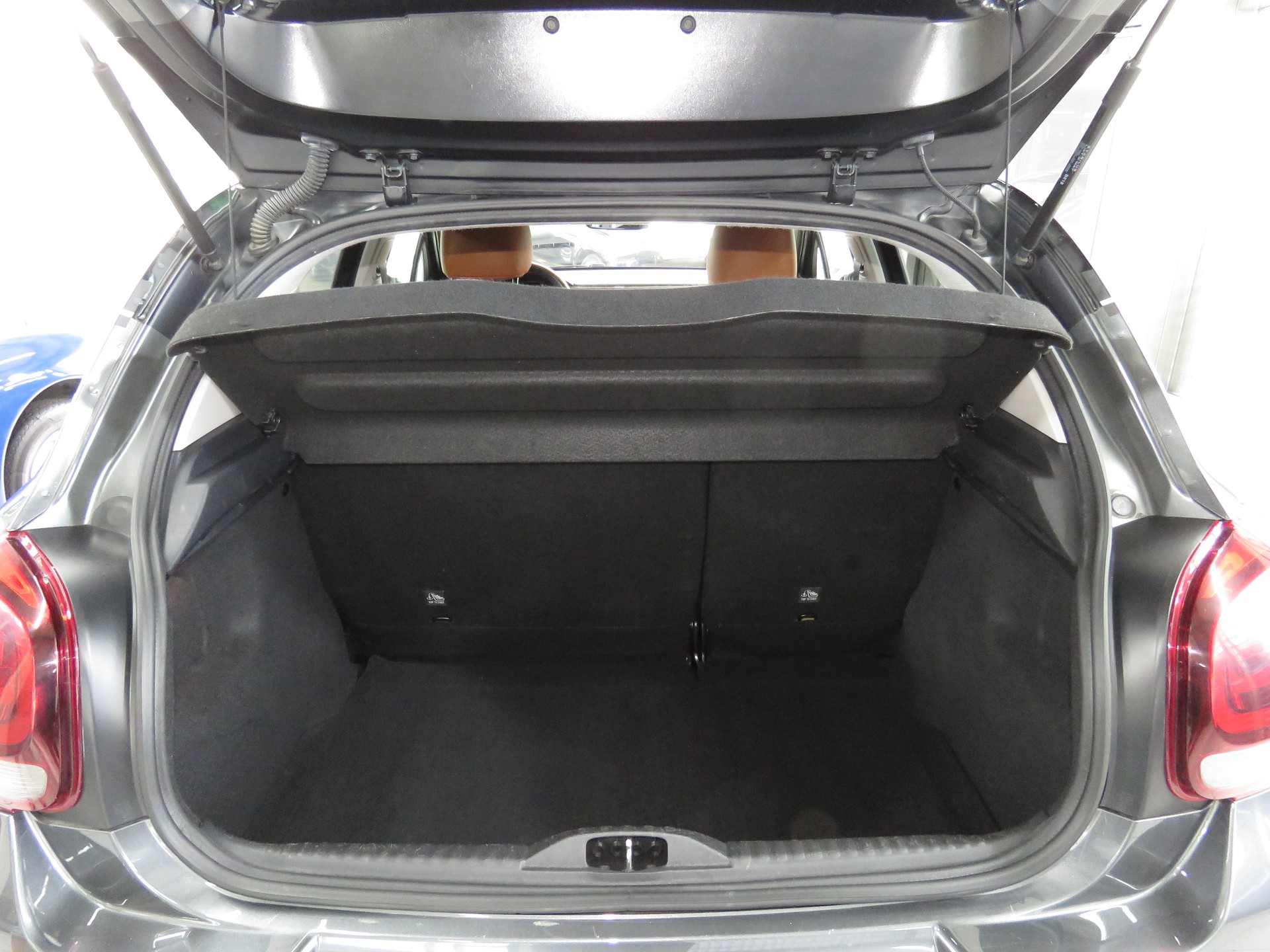 CITROEN C3 1.2i PureTech Shine EAT (Automat)-image-9