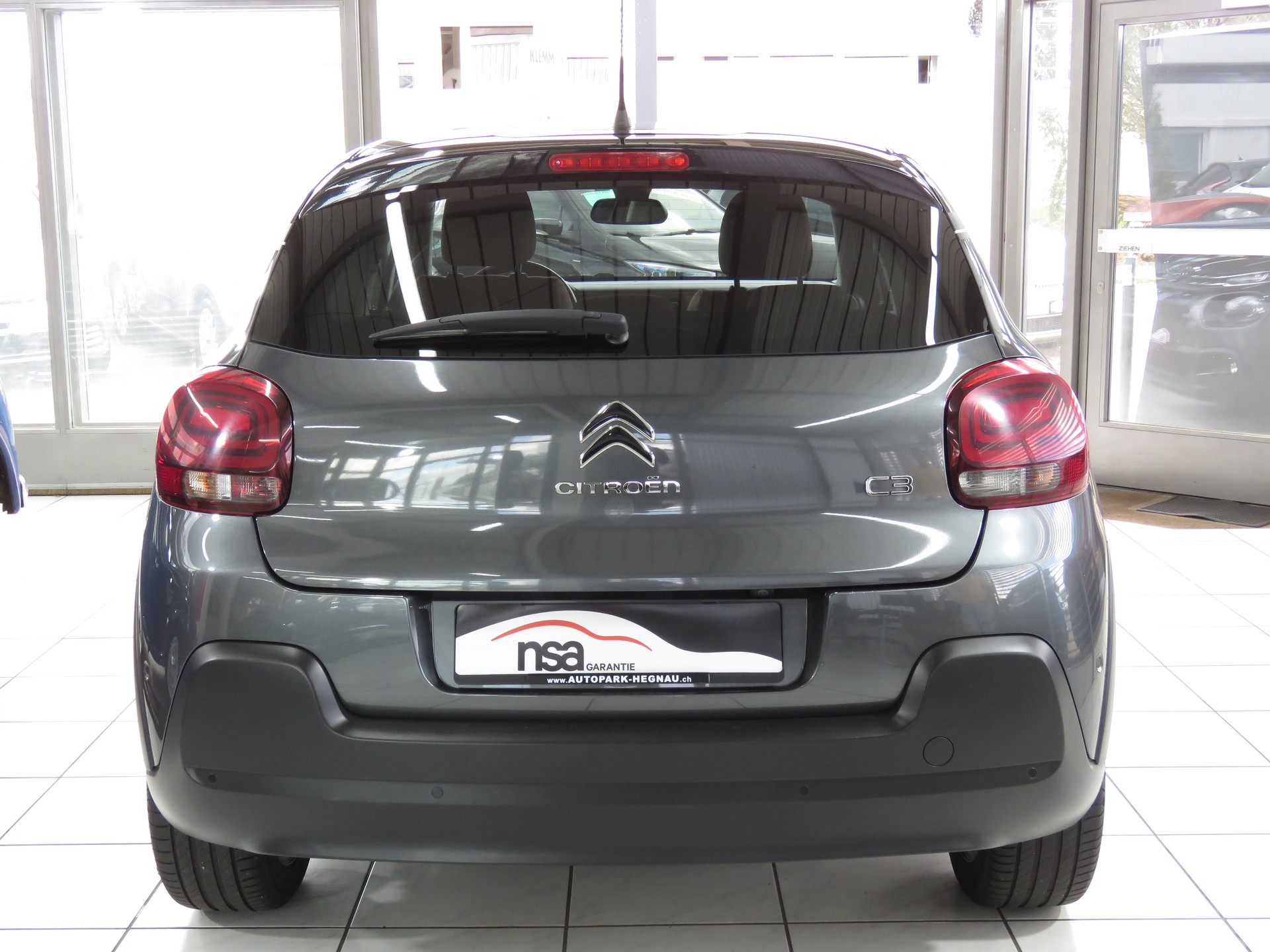 CITROEN C3 1.2i PureTech Shine EAT (Automat)-image-4