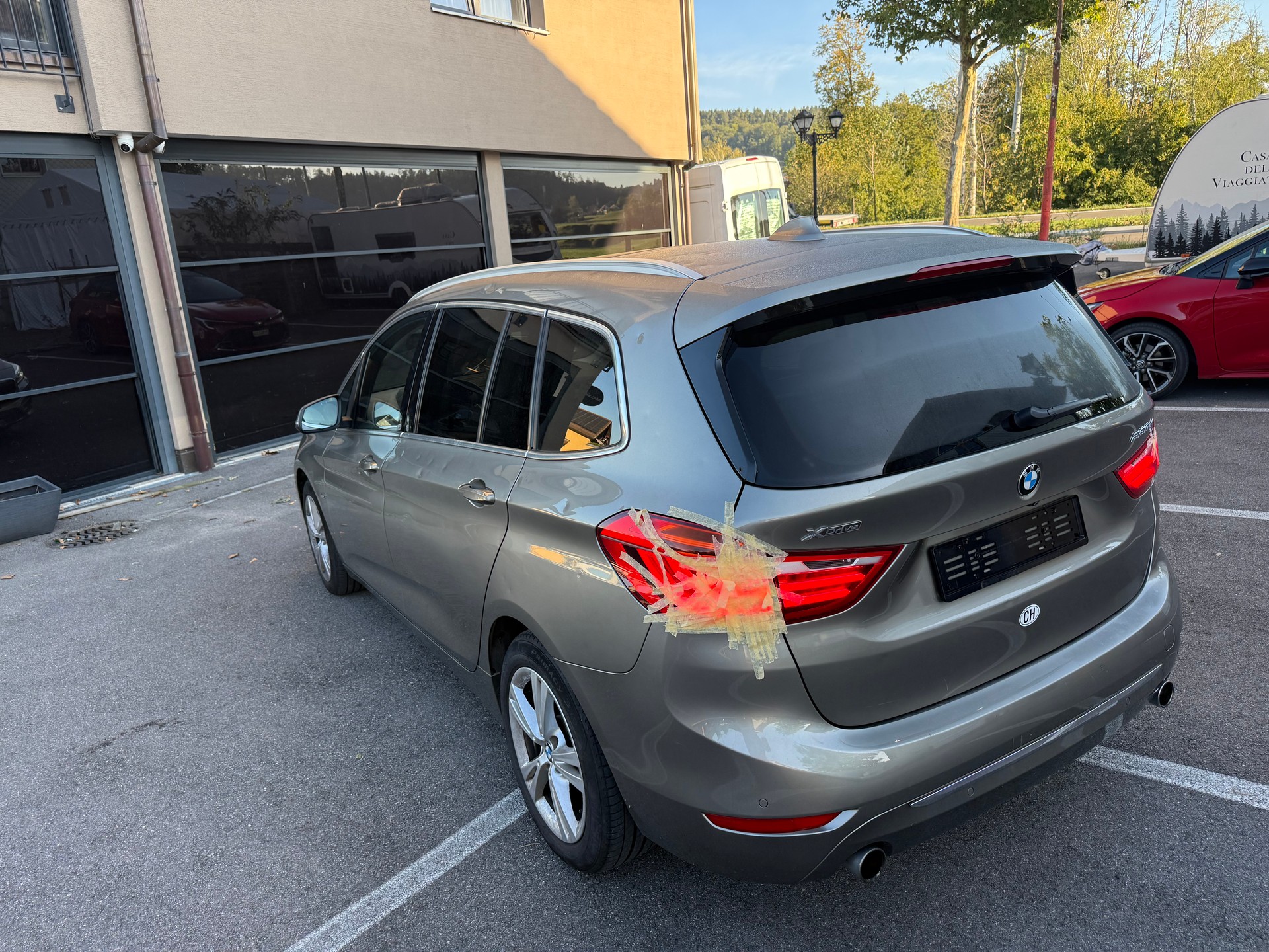 BMW 220d xDrive Gran Tourer Luxury Line Steptronic-image-6