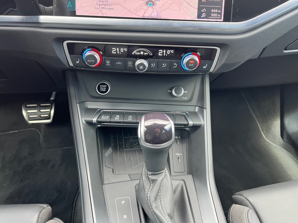 AUDI Q3 Sportback 40 TFSI S line quattro S-tronic-image-14
