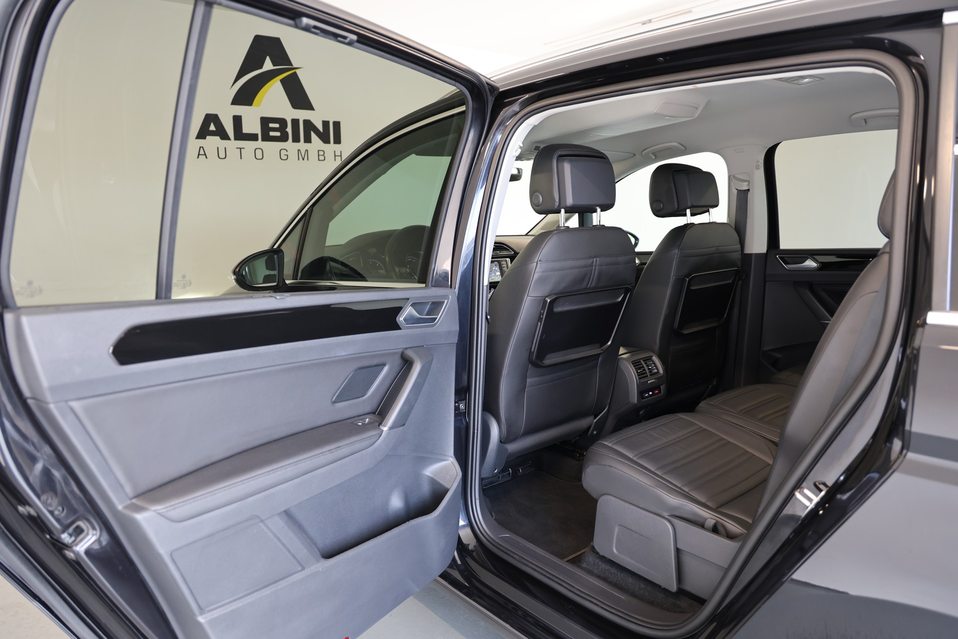 VW Touran 2.0 TDI SCR Highline DSG 7-Sitzer-image-14