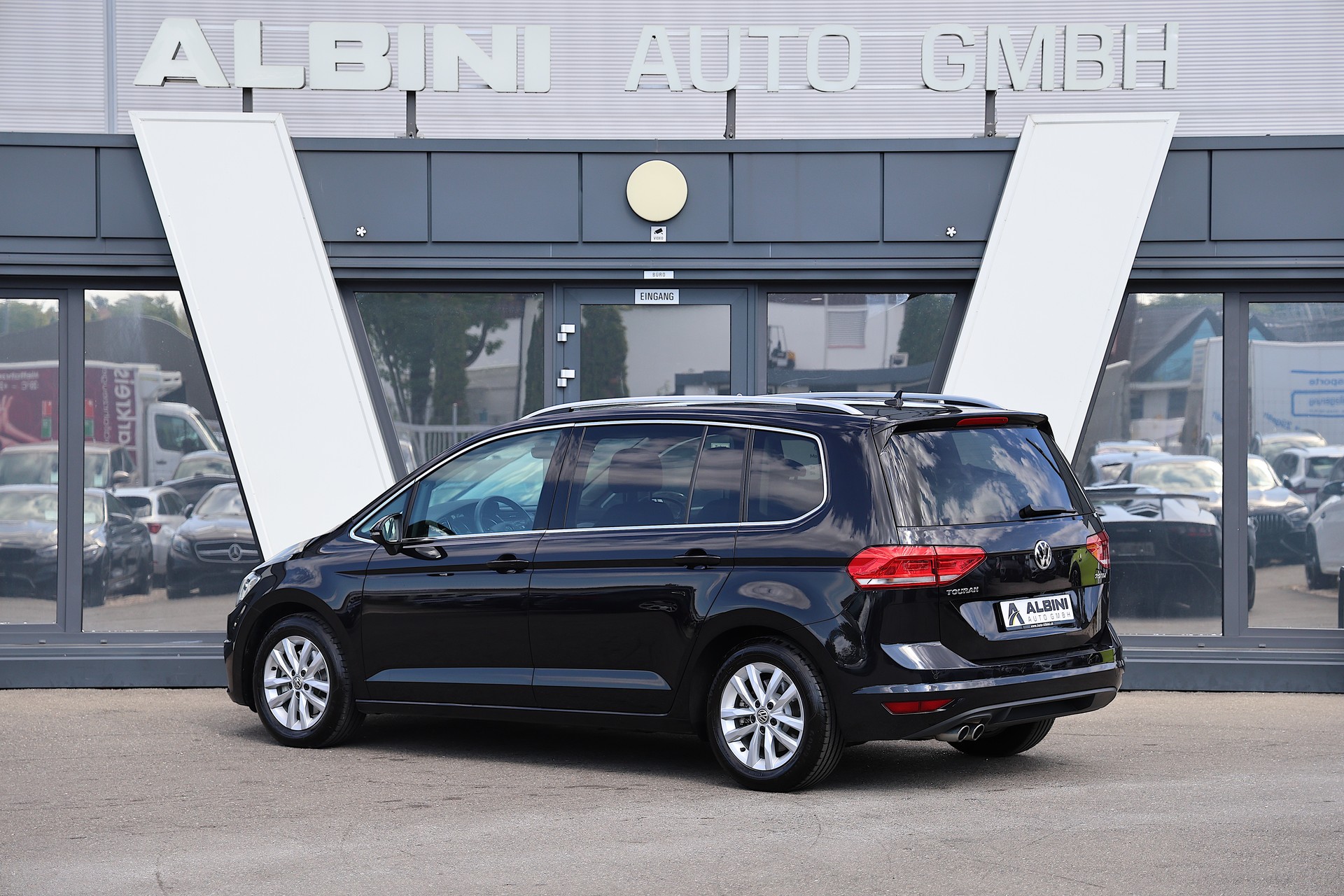 VW Touran 2.0 TDI SCR Highline DSG 7-Sitzer-image-3
