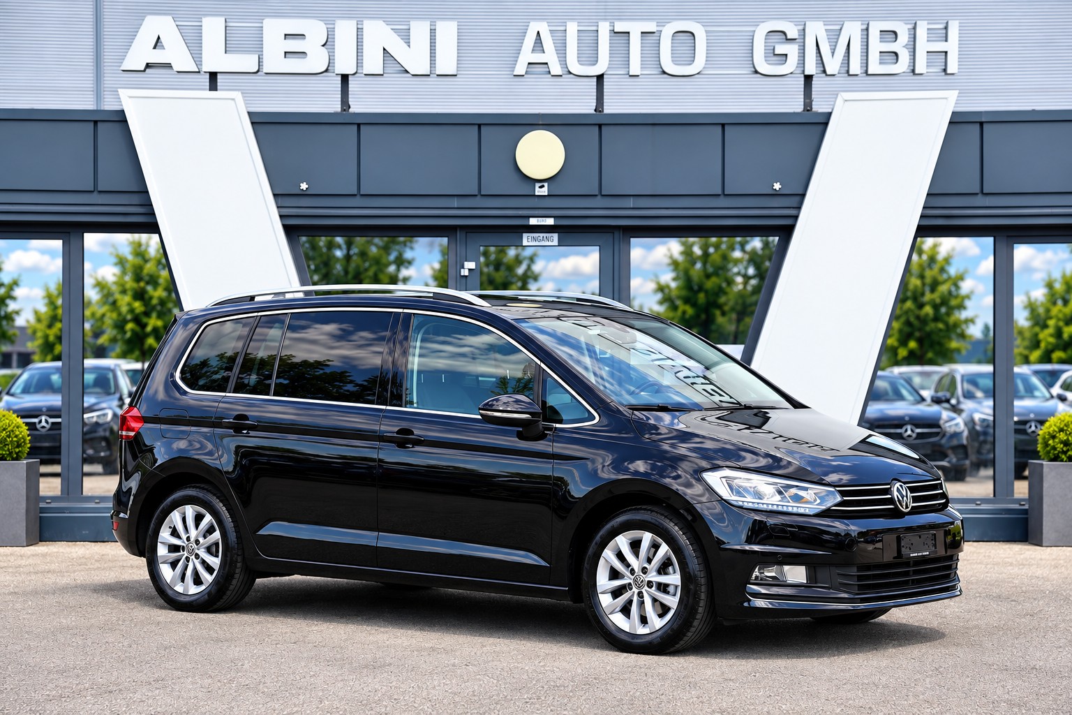 VW Touran 2.0 TDI SCR Highline DSG 7-Sitzer-image-1