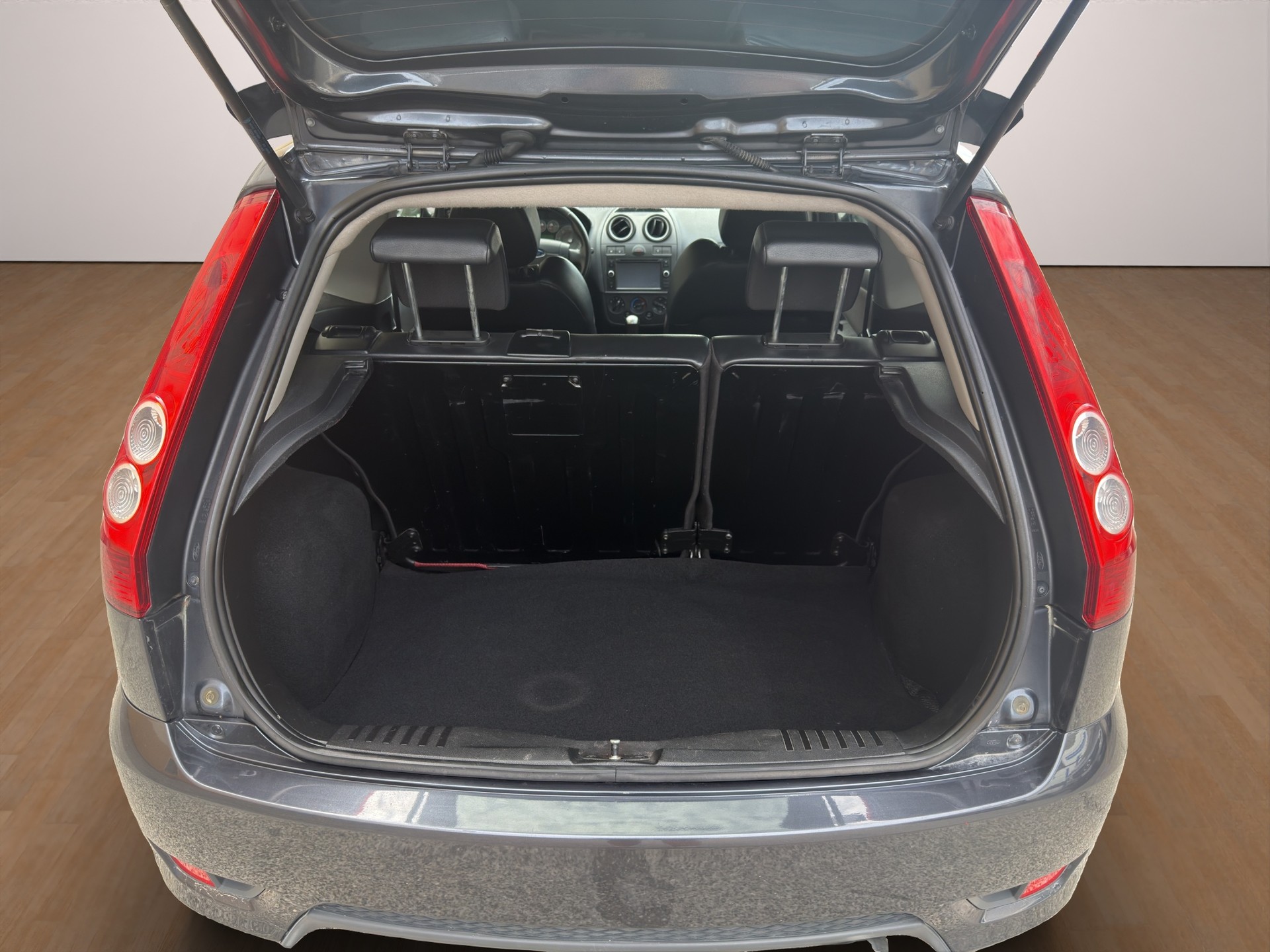 FORD Fiesta 2.0 16V ST-image-13