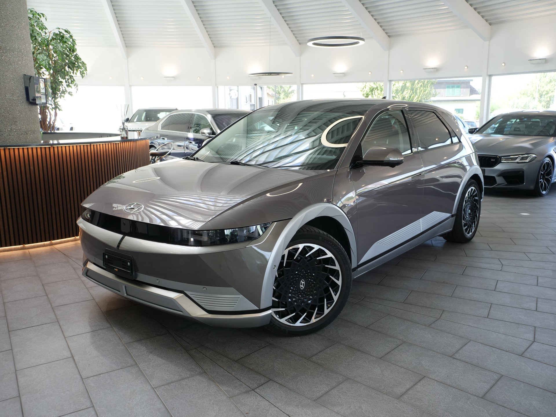 HYUNDAI Ioniq 5 72kWh Vertex 4WD-showroom-element-1